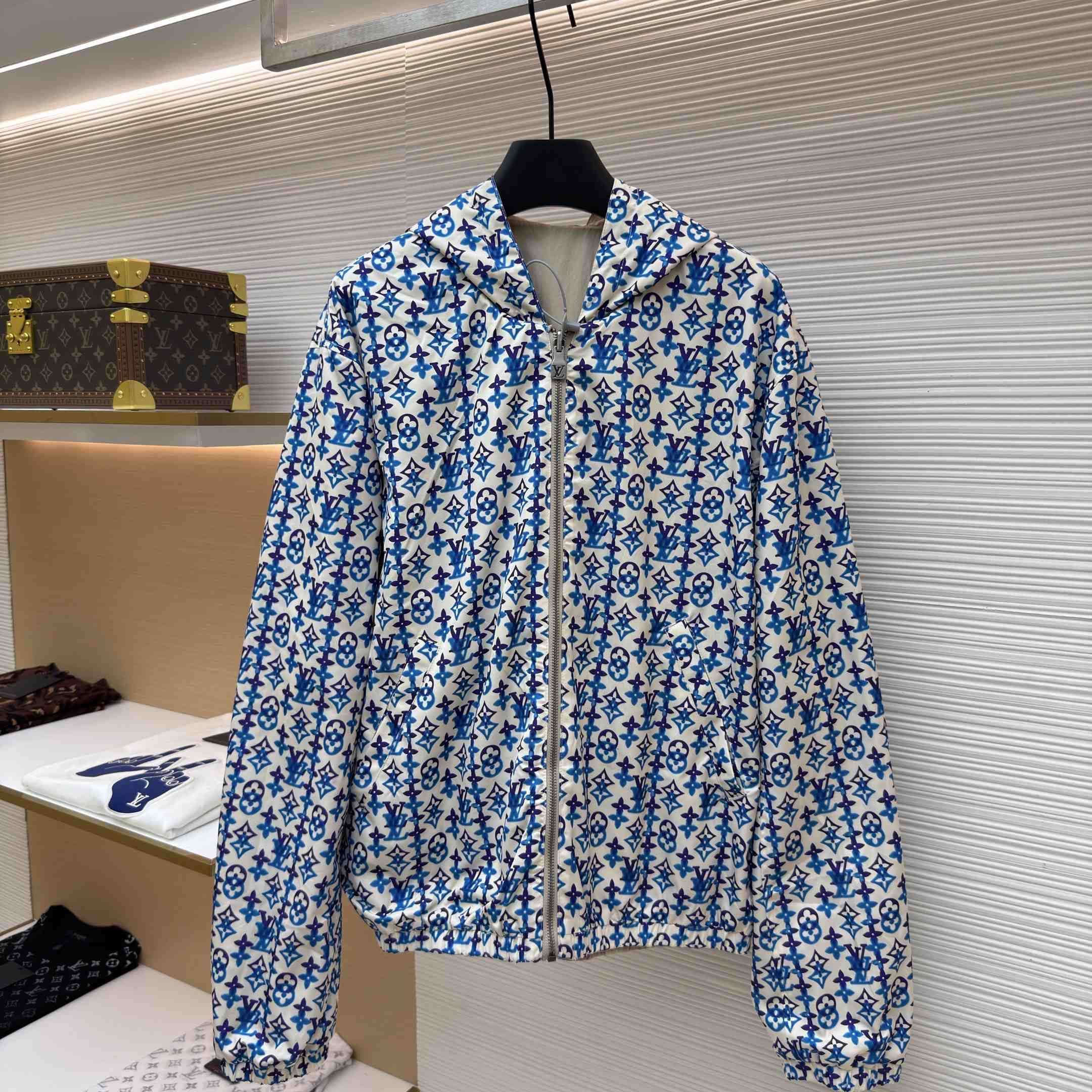 Louis Vuitton Reversible Windbreaker 1AJUW3 - DesignerGu