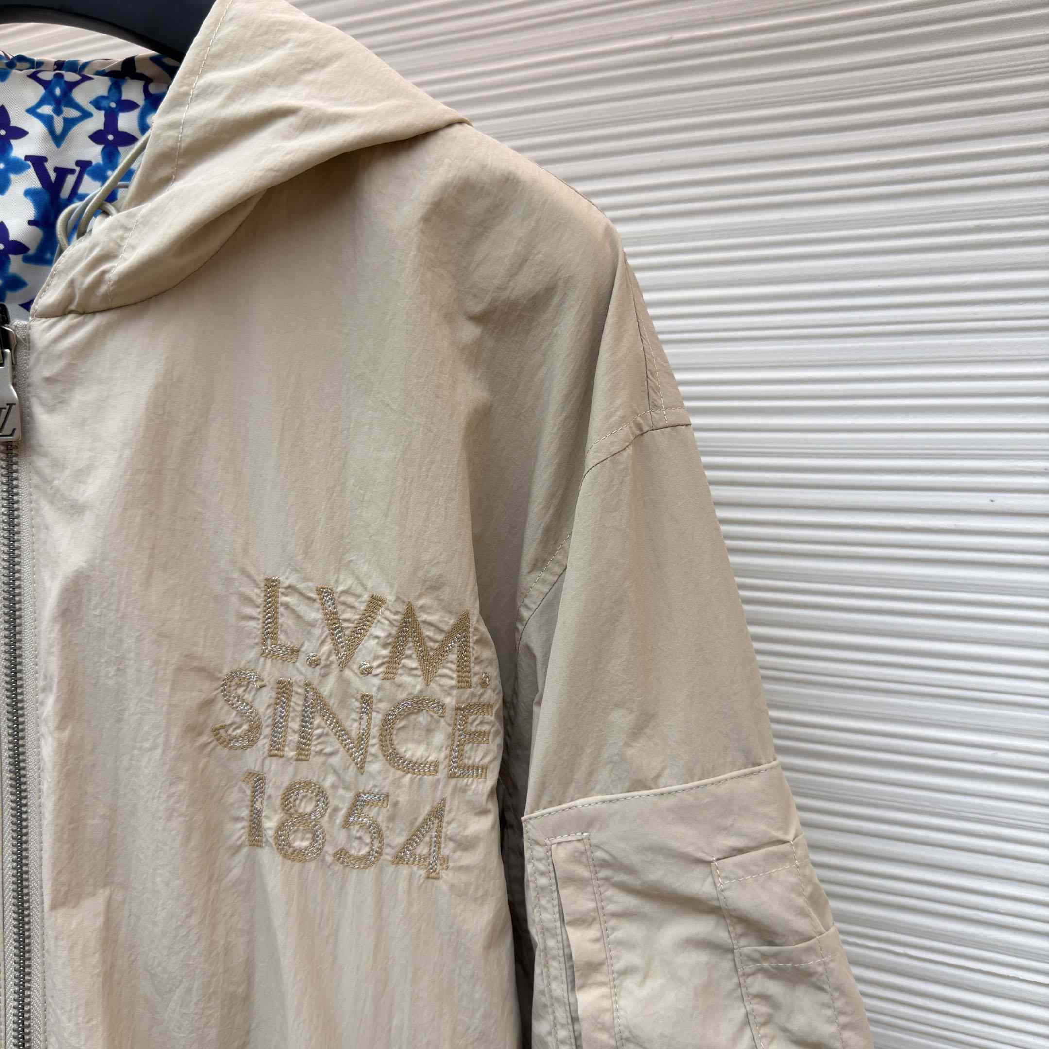 Louis Vuitton Reversible Windbreaker 1AJUW3 - DesignerGu