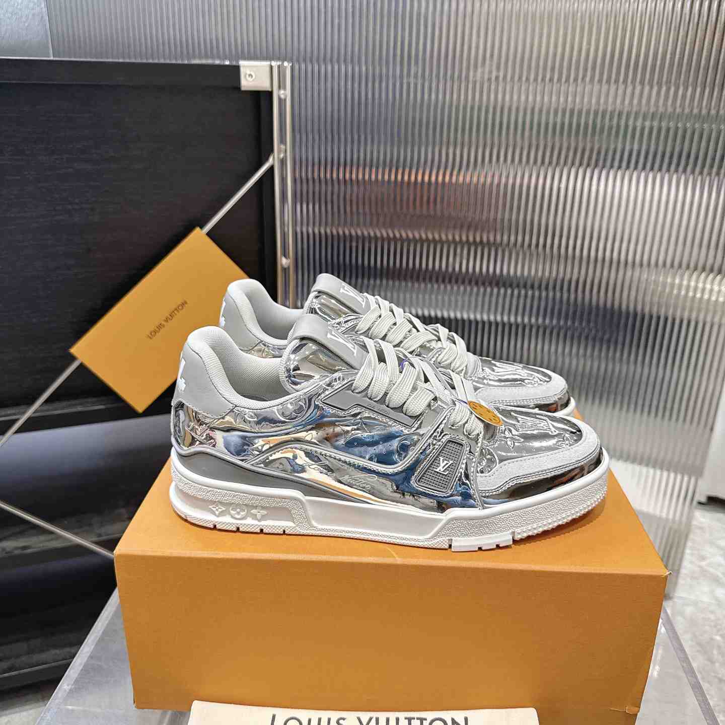 Louis Vuitton LV Trainer Sneaker 1AJCL9 (upon uk size） - DesignerGu