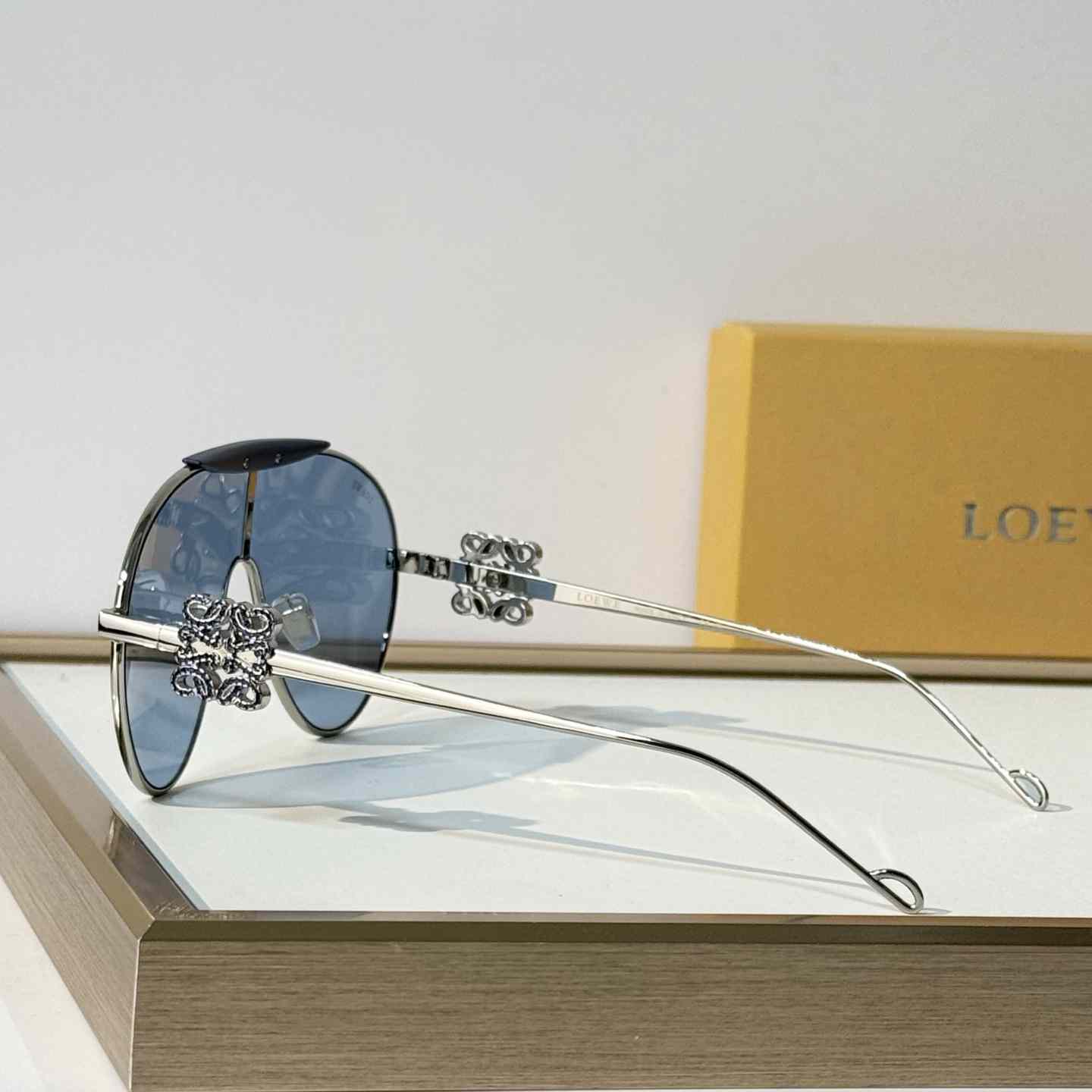 Loewe LW1746LS Sunglasses - DesignerGu