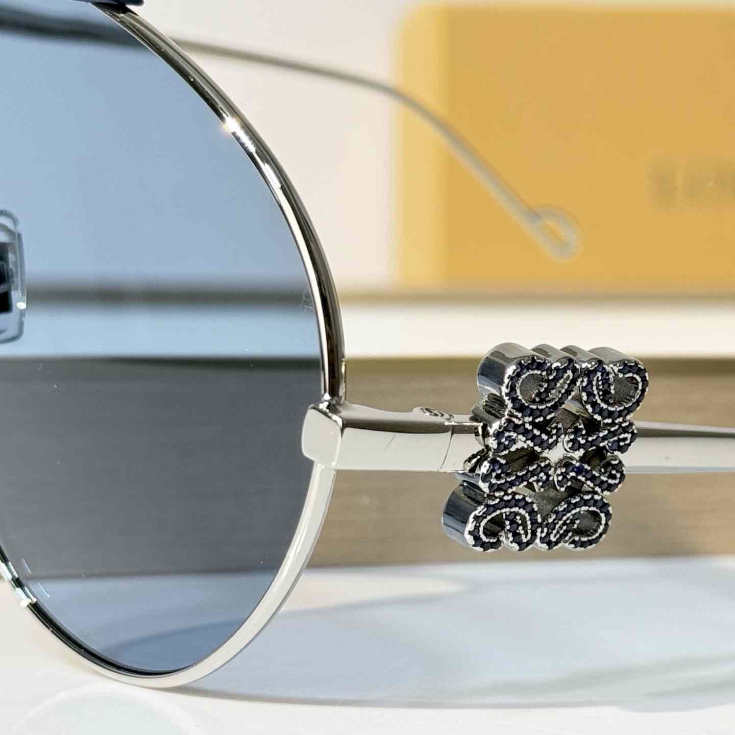 Loewe LW1746LS Sunglasses - DesignerGu