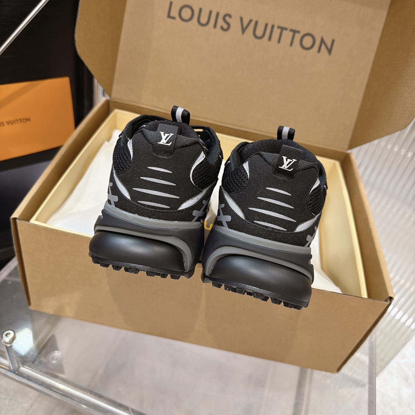 Louis Vuitton LV Tatic Runner Sneaker 1AKC3L（upon uk size） - DesignerGu