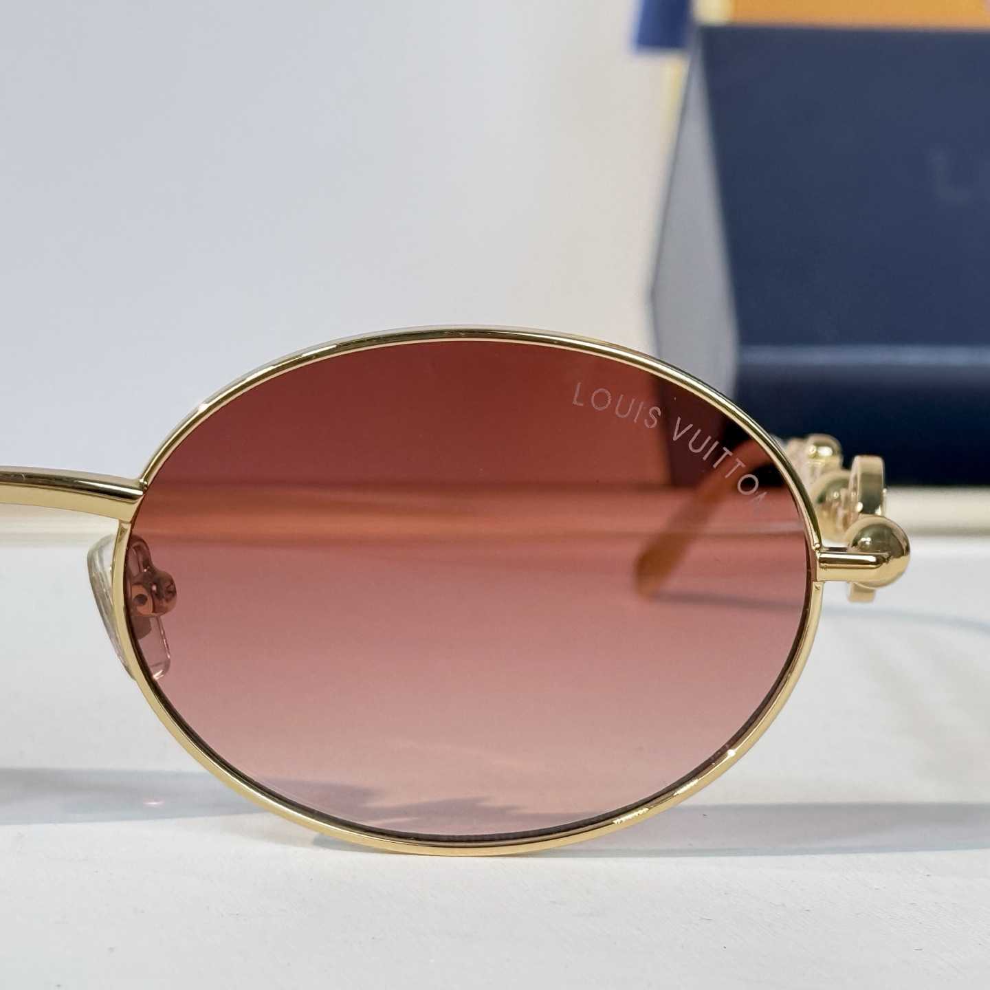 Louis Vuitton Z7336U Sunglasses   - DesignerGu
