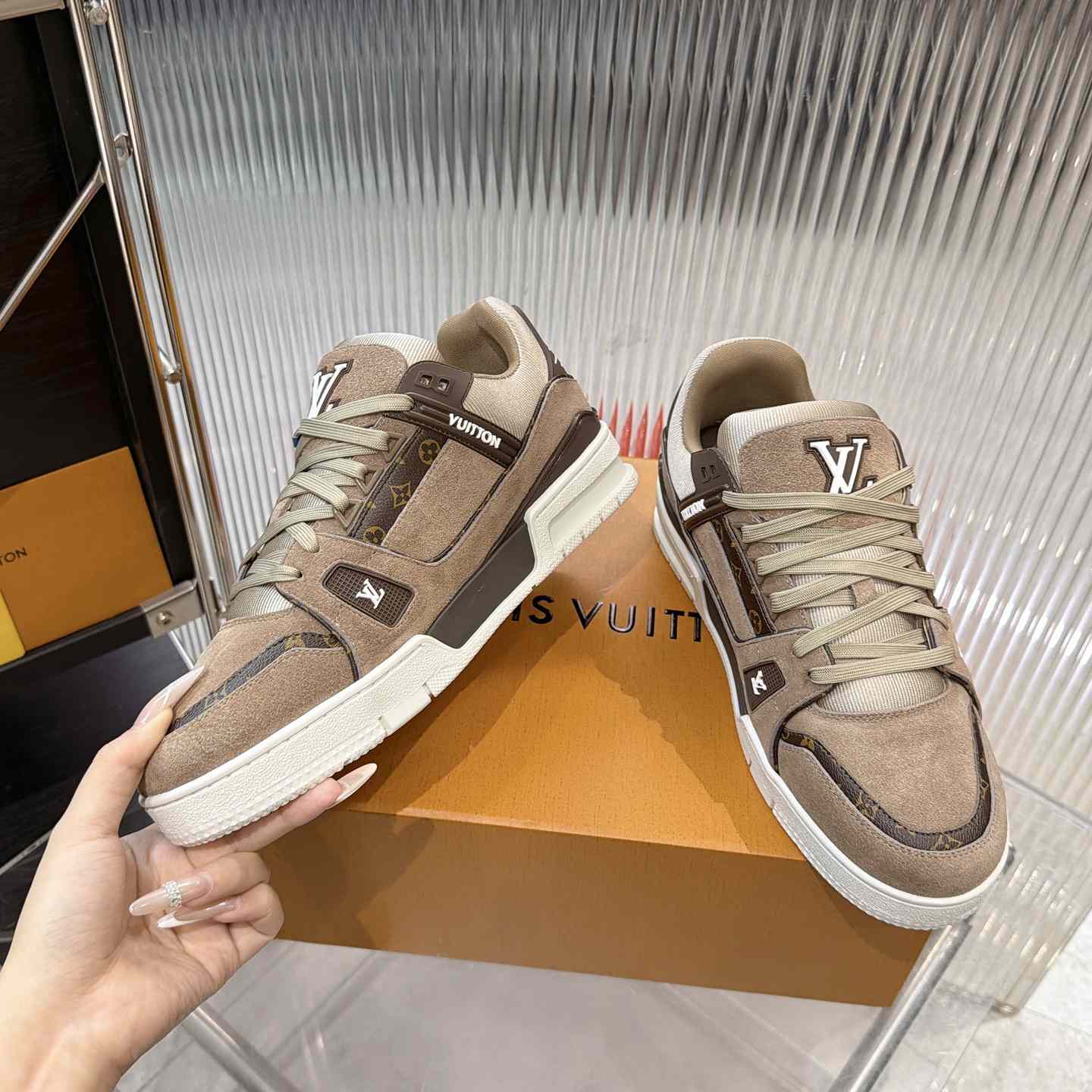 Louis Vuitton LV Trainer Sneaker 1AKB6R（upon uk size） - DesignerGu