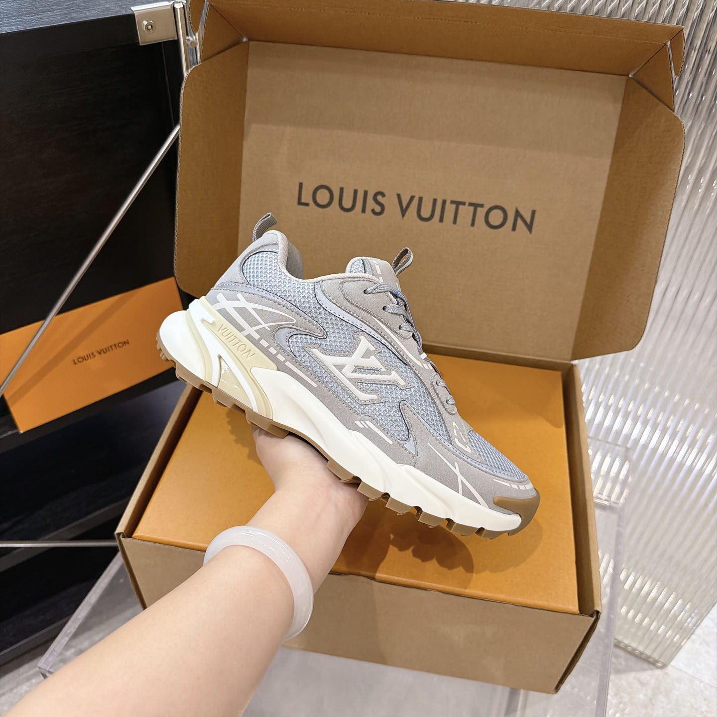 Louis Vuitton LV Tatic Runner Sneaker 1AKC53 （upon uk size） - DesignerGu