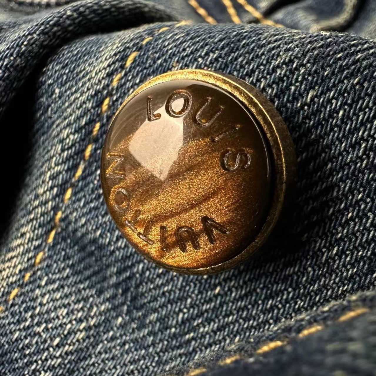 Louis Vuitton Denim Jacket With Leather Signature Details 1AJUYY - DesignerGu