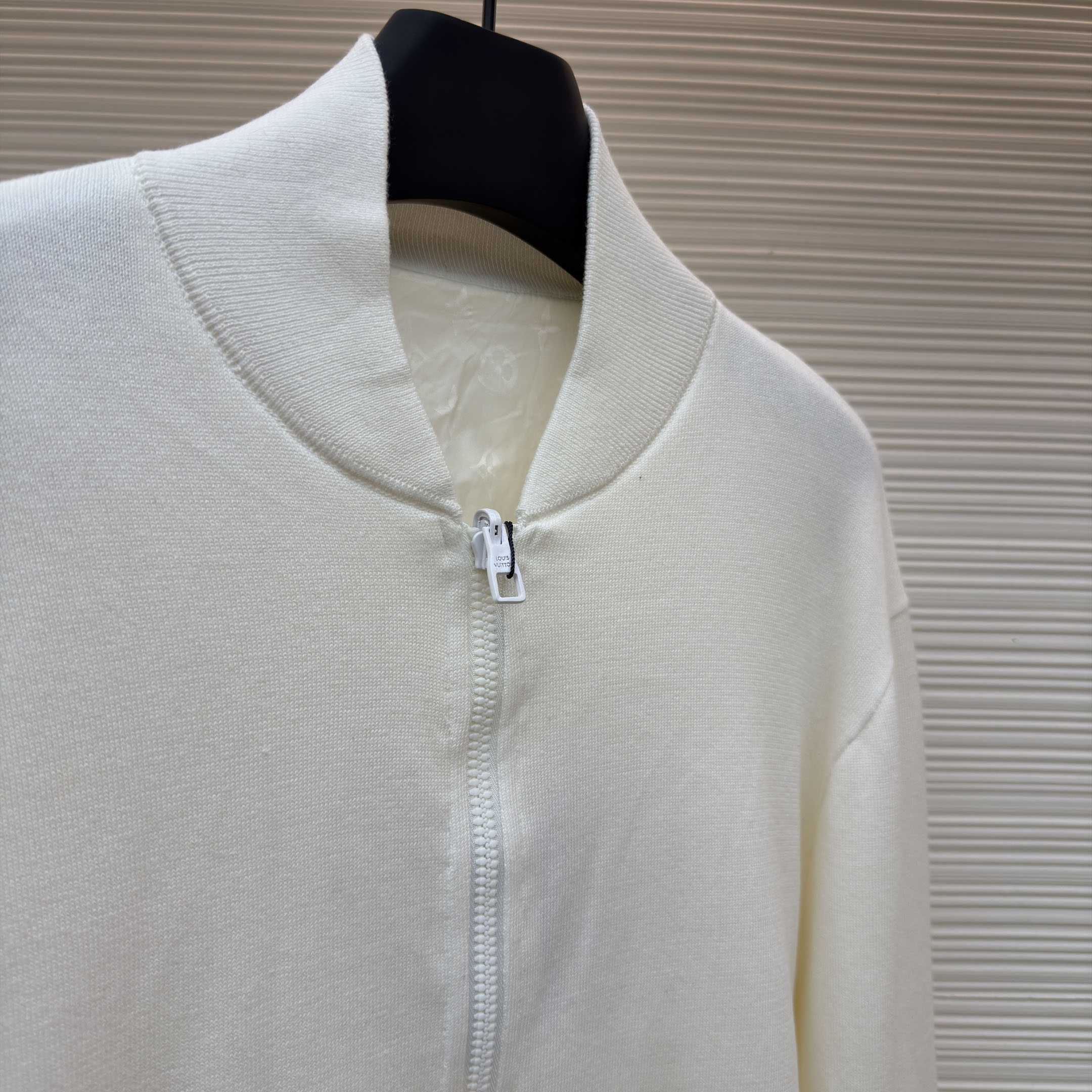 Louis Vuitton Monogram Reversible Light Bomber 1AHUWH - DesignerGu