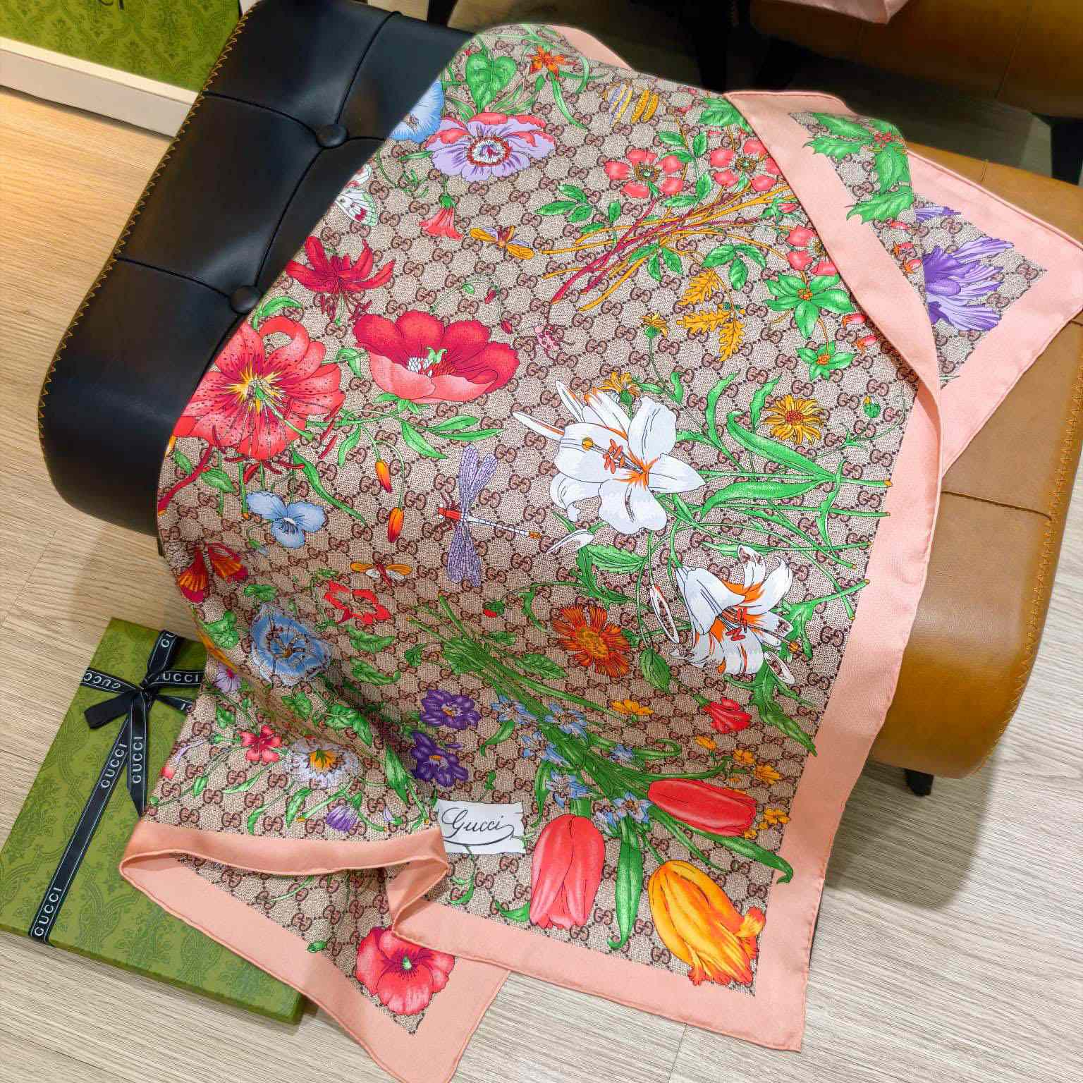 Gucci Printed Flora Silk Twill Carré - DesignerGu