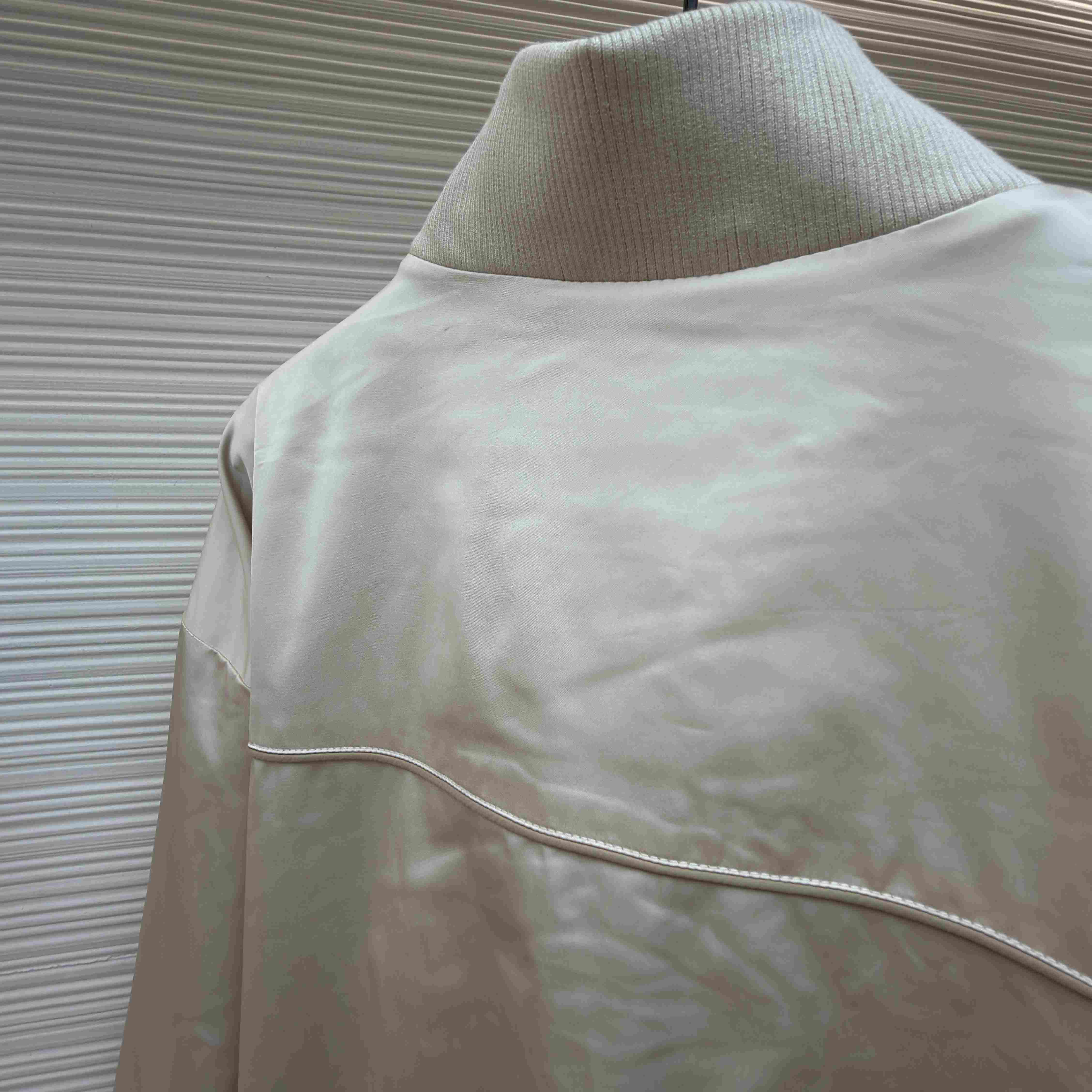 Louis Vuitton Satin Track Top 1AK6KO - DesignerGu