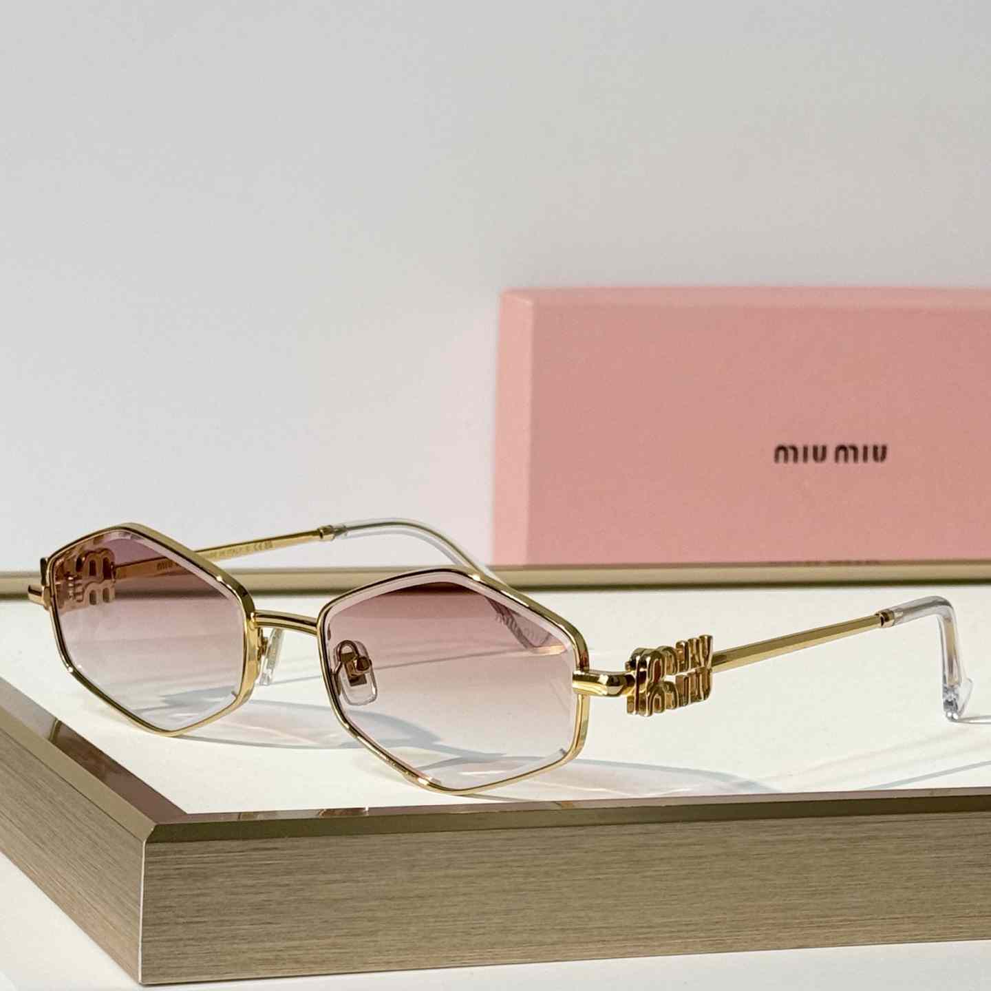 Miu Miu MU 504ZS Sunglasses - DesignerGu