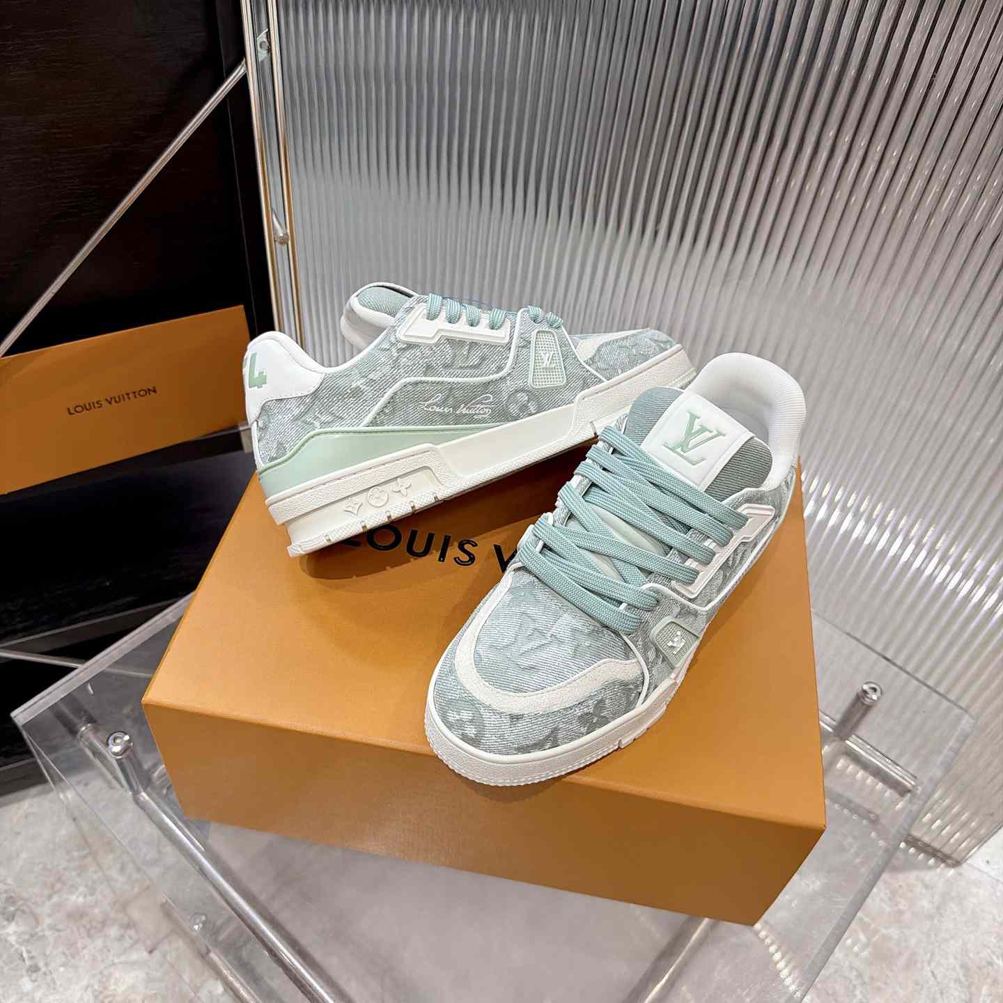 Louis Vuitton LV Trainer Sneaker 1AK7OI（upon uk size） - DesignerGu