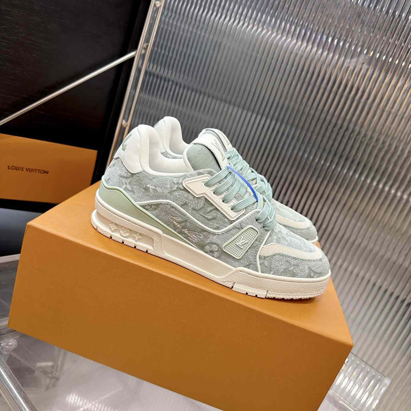 Louis Vuitton LV Trainer Sneaker 1AK7OI（upon uk size） - DesignerGu