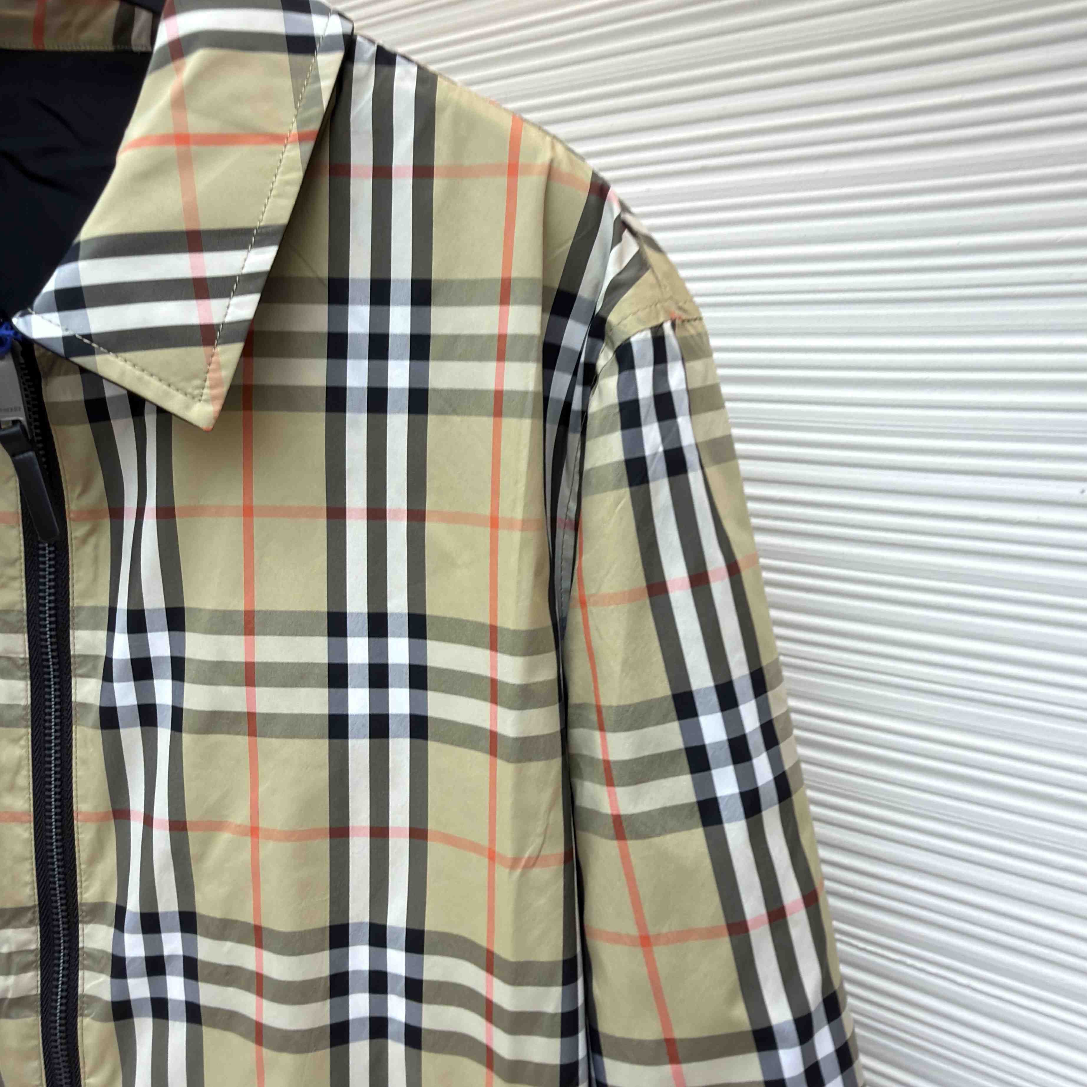 Burberry Reversible Nylon Bloomsbury Harrington Jacket - DesignerGu