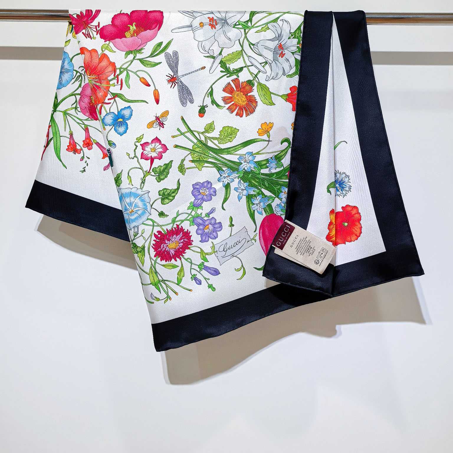 Gucci Printed Flora Silk Twill Carré - DesignerGu