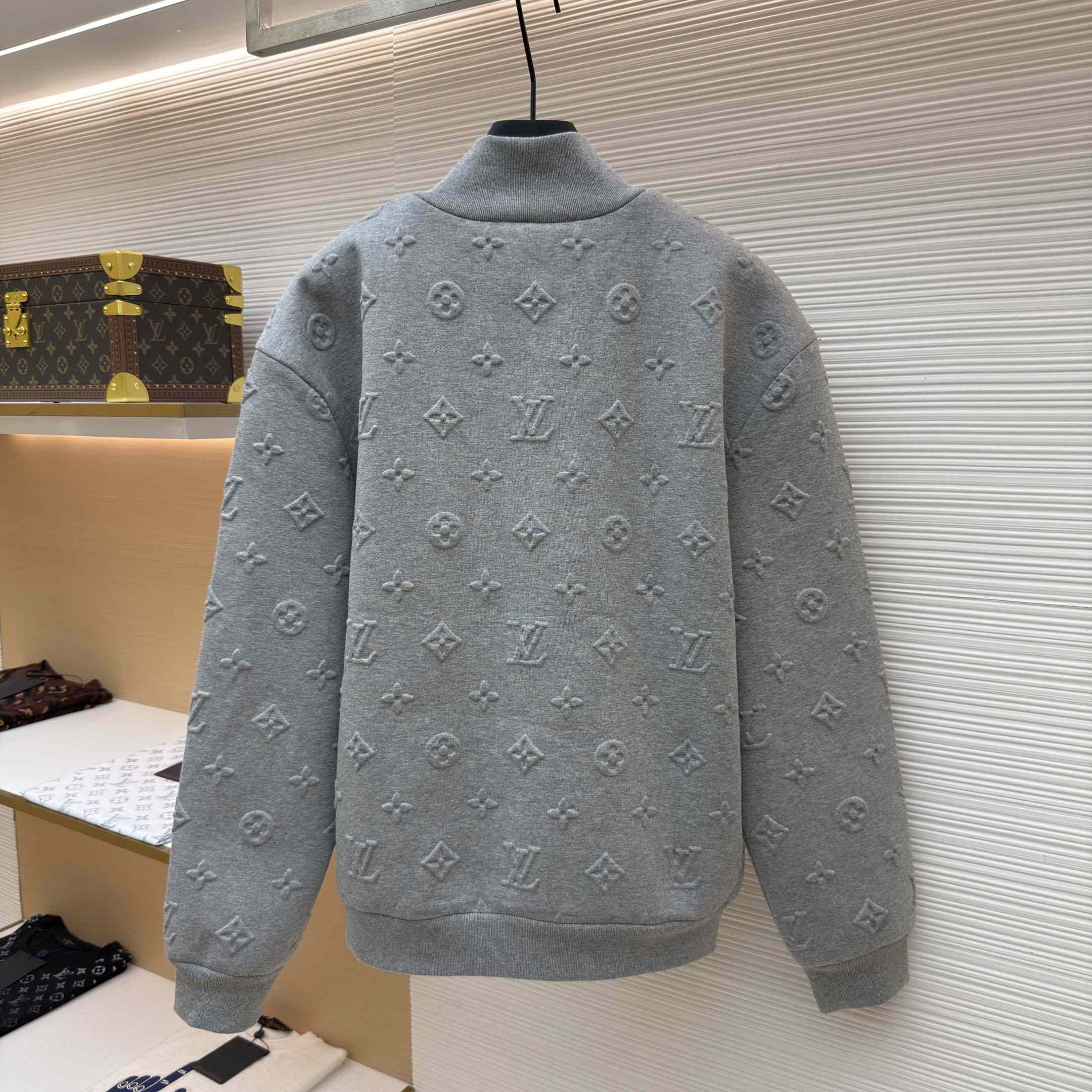 Louis Vuitton Monogram Embossed Track Top 1AK6FV - DesignerGu