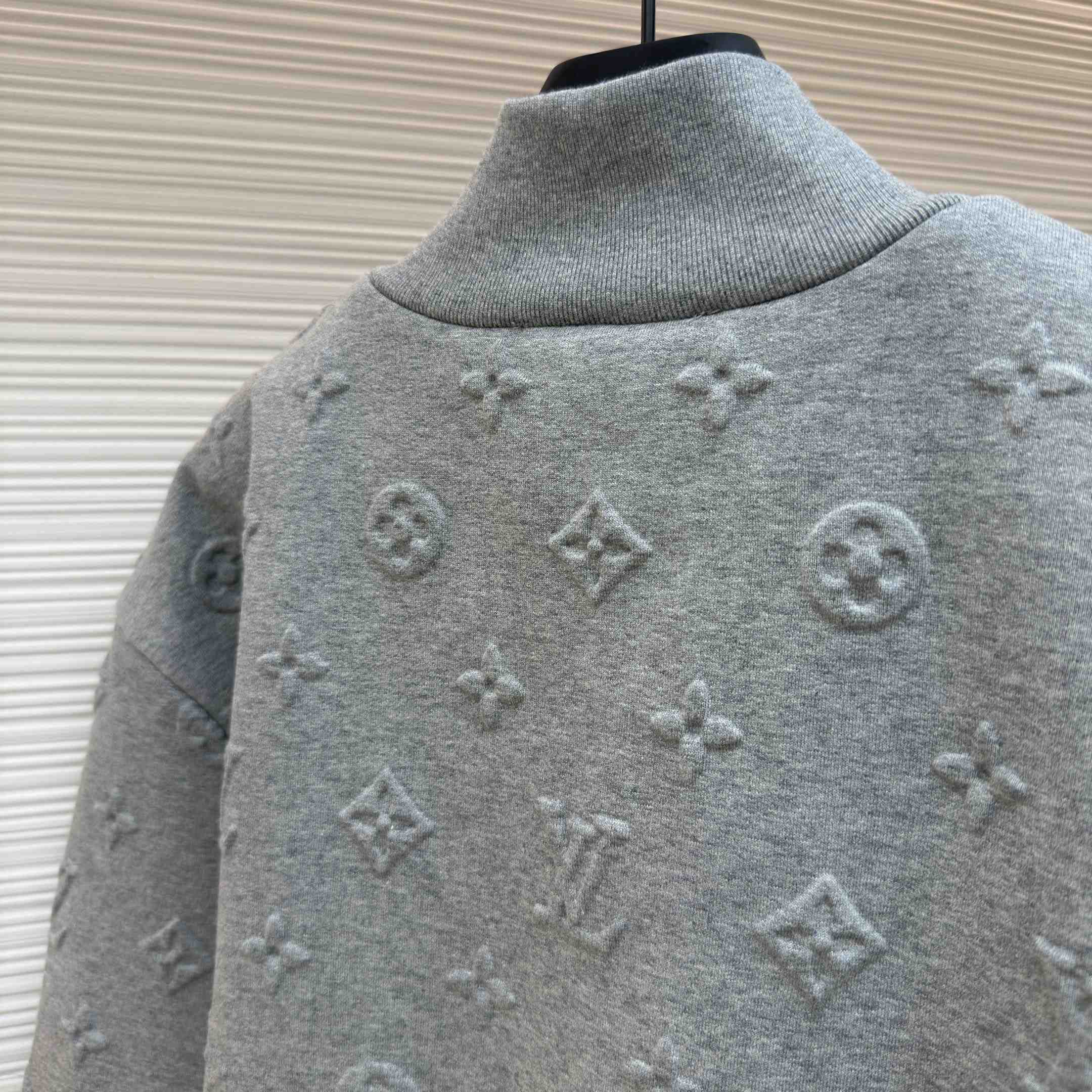 Louis Vuitton Monogram Embossed Track Top 1AK6FV - DesignerGu