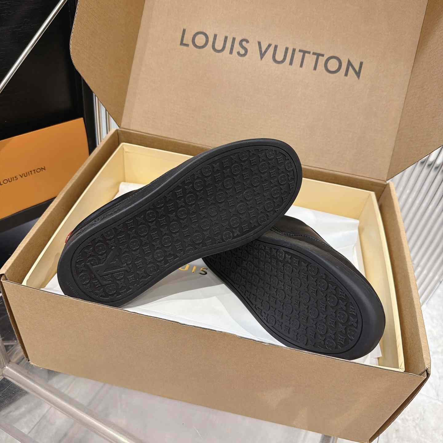 Louis Vuitton LV Flash Sneaker 1AJA41  (upon uk size) - DesignerGu