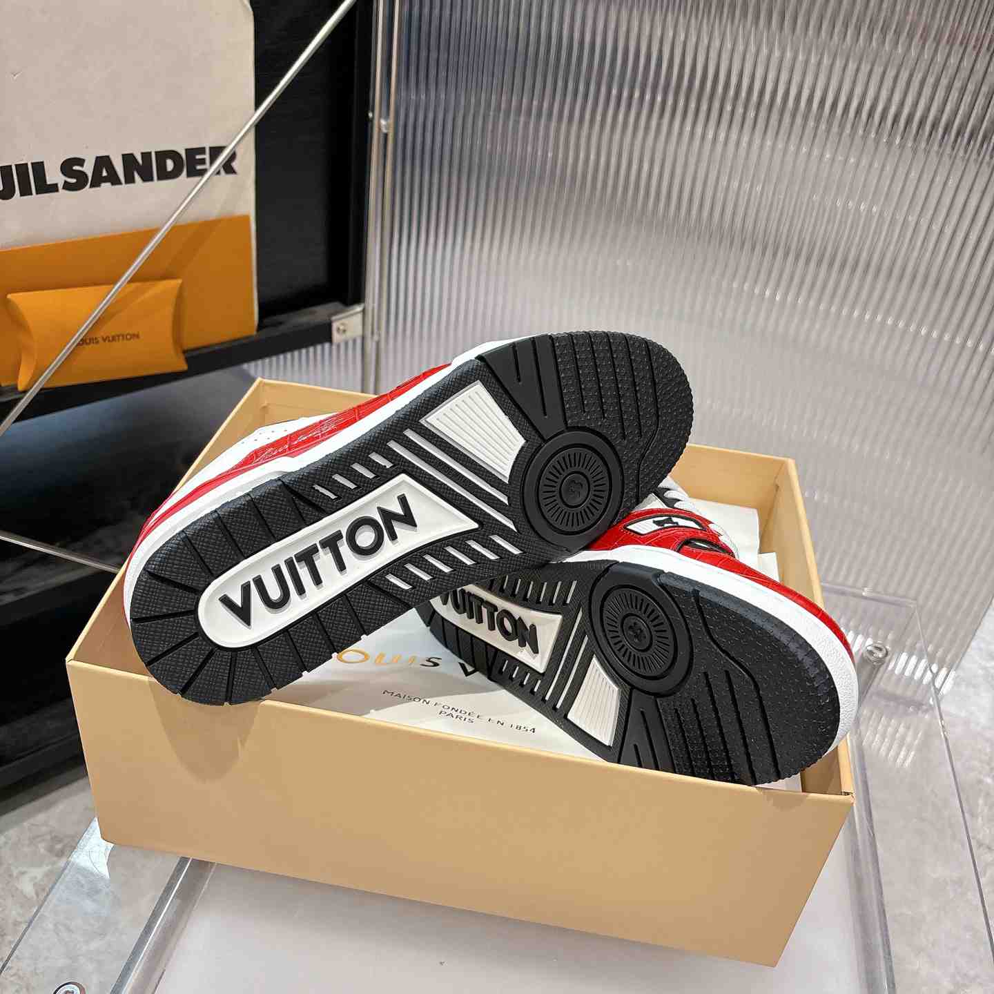Louis Vuitton LV Trainer Sneaker 1AIWI9 (upon uk size） - DesignerGu