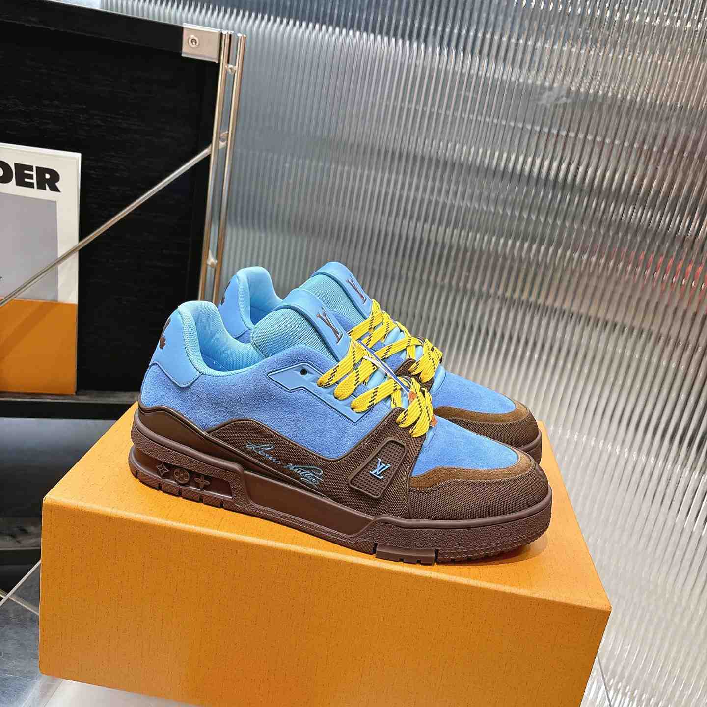 Louis Vuitton LV Trainer Sneaker 1AJ393  (upon uk size） - DesignerGu
