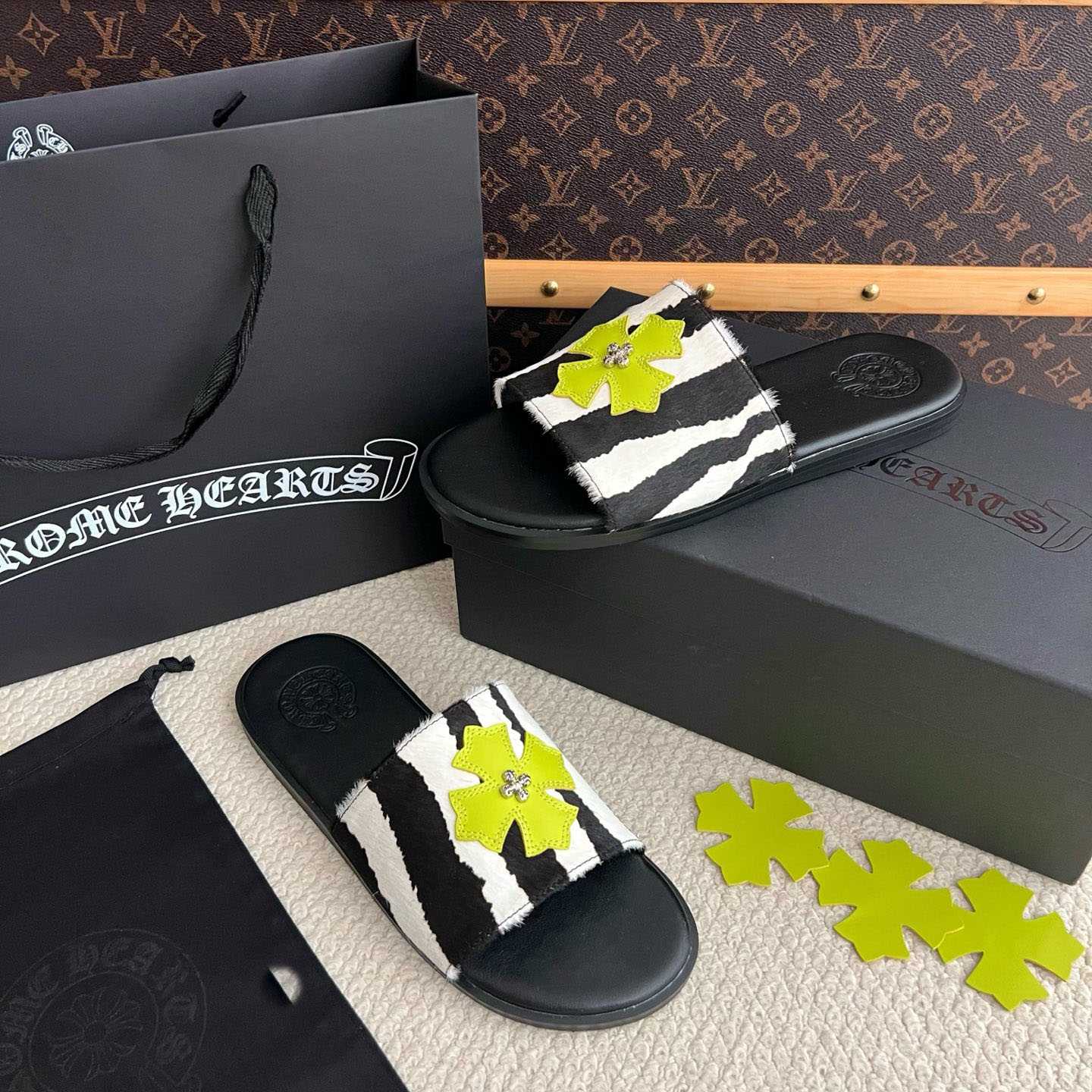 Chrome Hearts Zebra Pattern Flame Silver Cross Slipper - DesignerGu