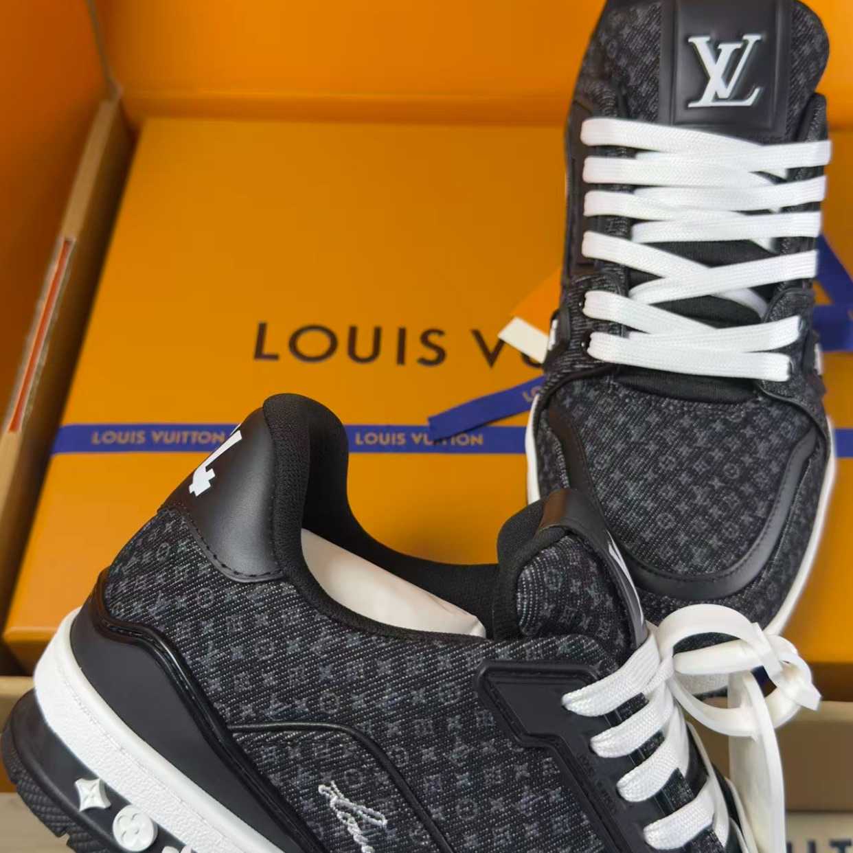 Louis Vuitton LV Trainer Sneaker 1AKPCE（upon uk size） - DesignerGu