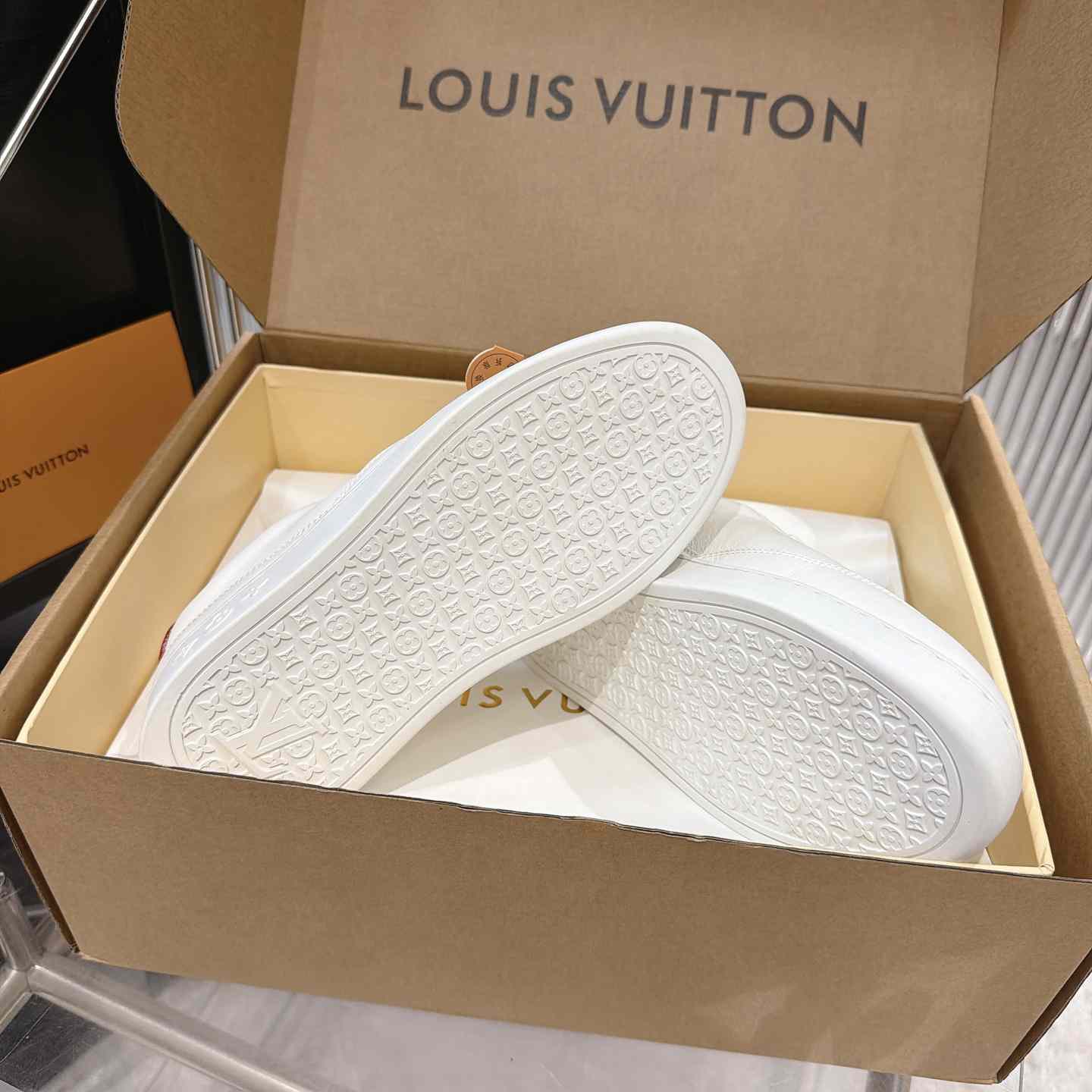 Louis Vuitton LV Flash Sneaker 1AJA24  (upon uk size) - DesignerGu