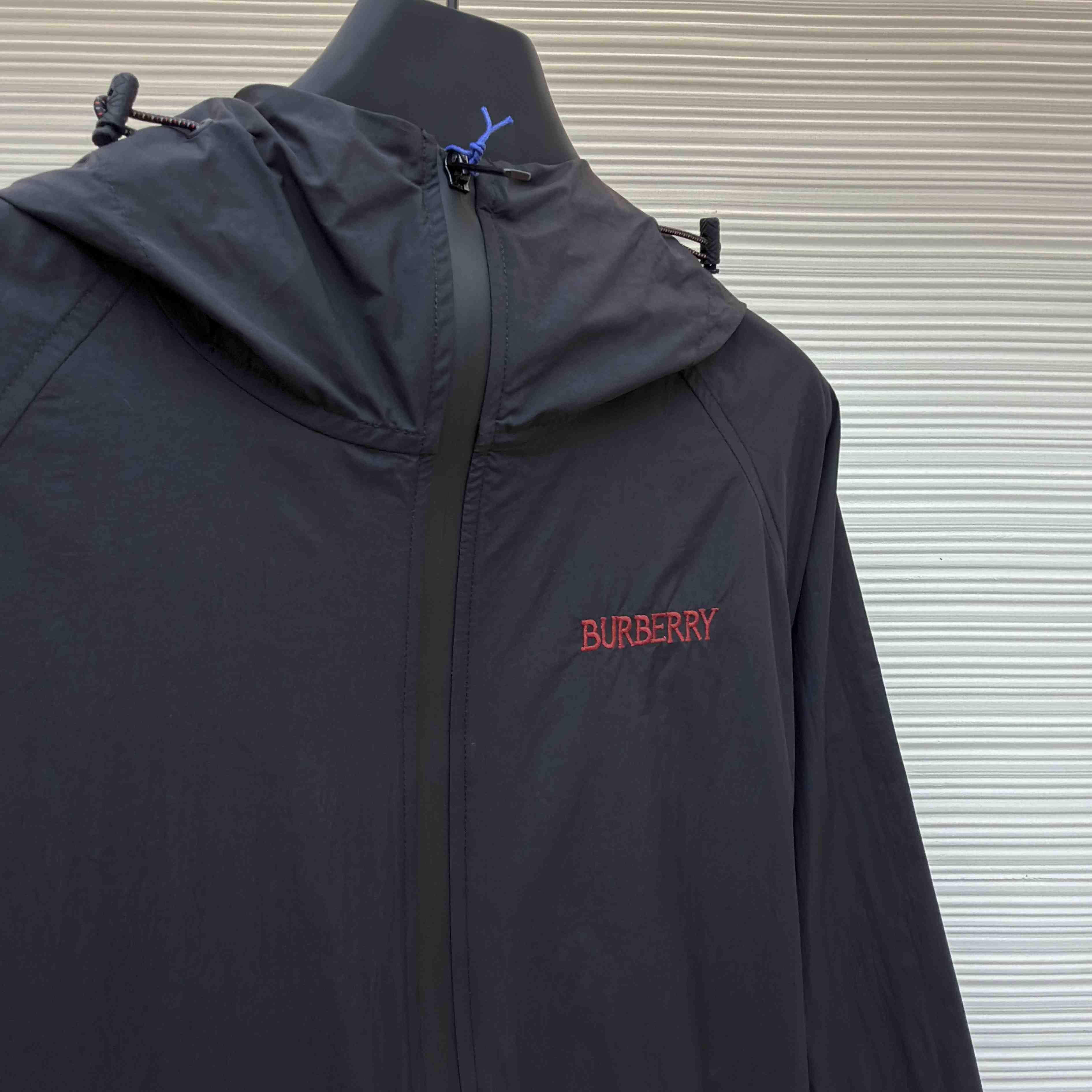 Burberry Heart Knight Nylon Clapton Hooded Jacket - DesignerGu