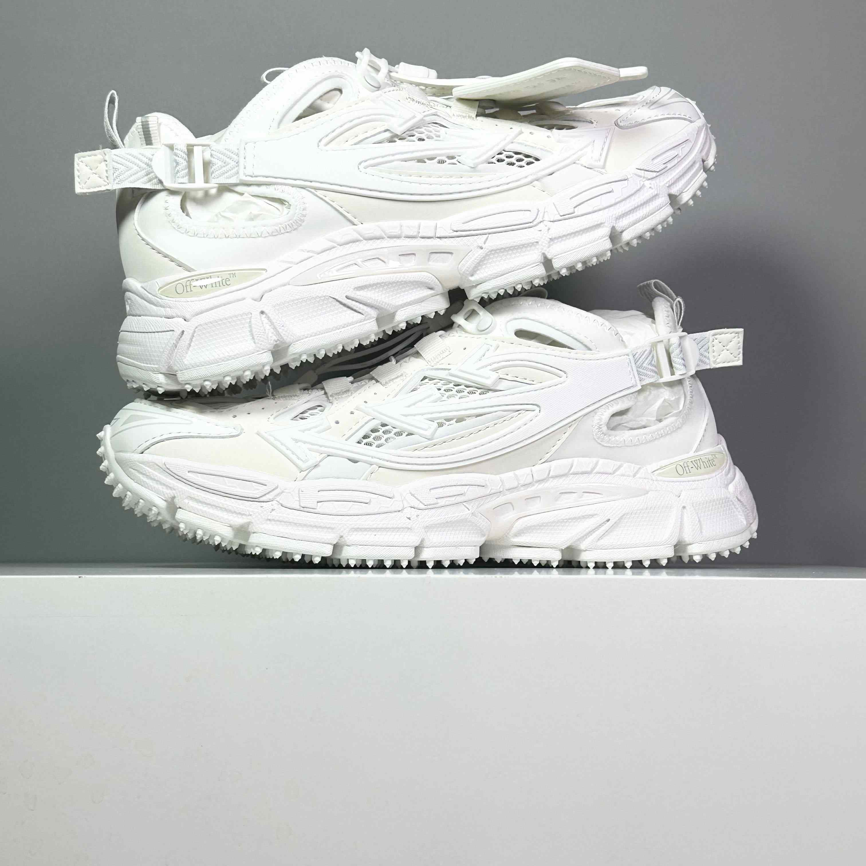 Off-White Be Right Back Open Sneakers - DesignerGu