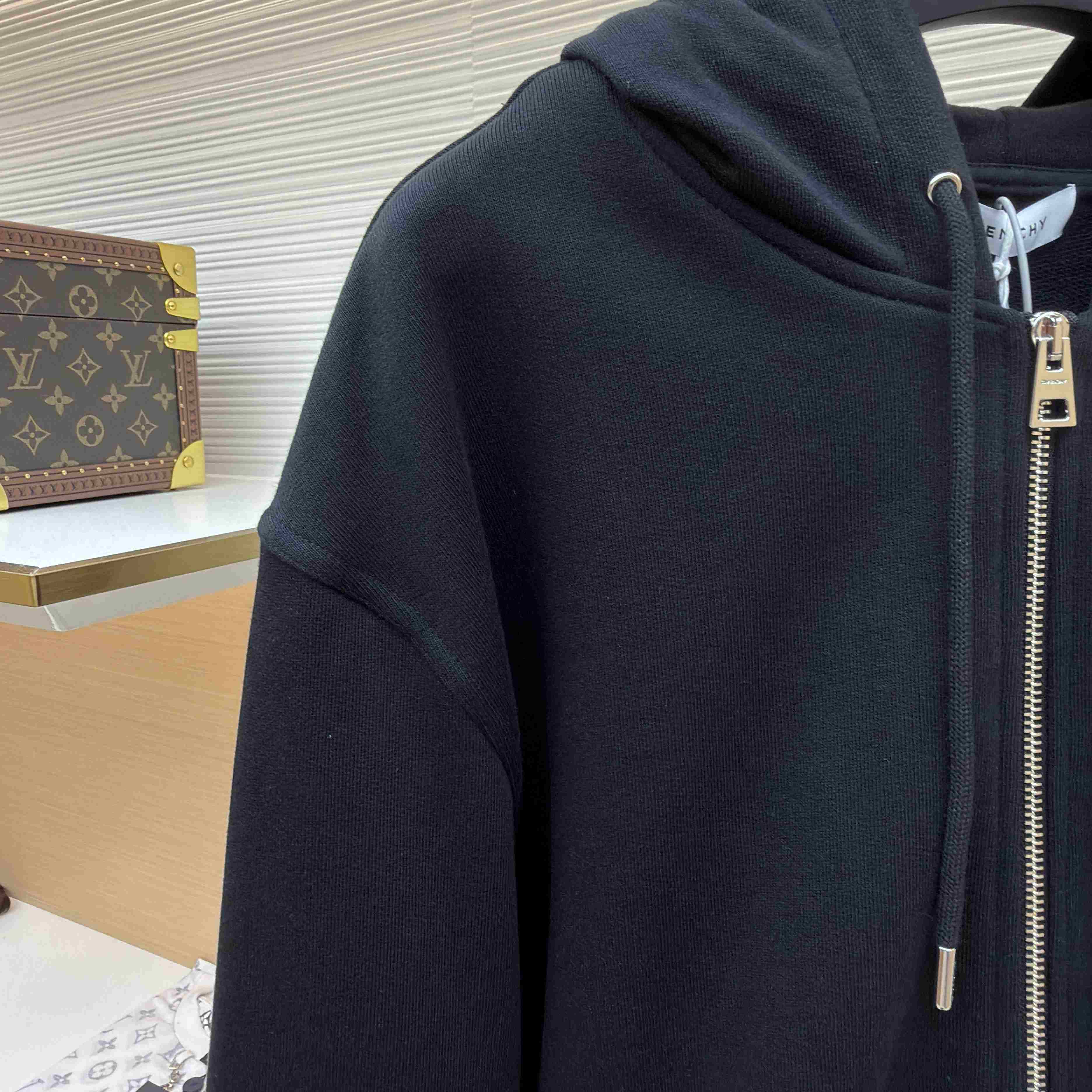 Givenchy Zipped Hoodie - DesignerGu
