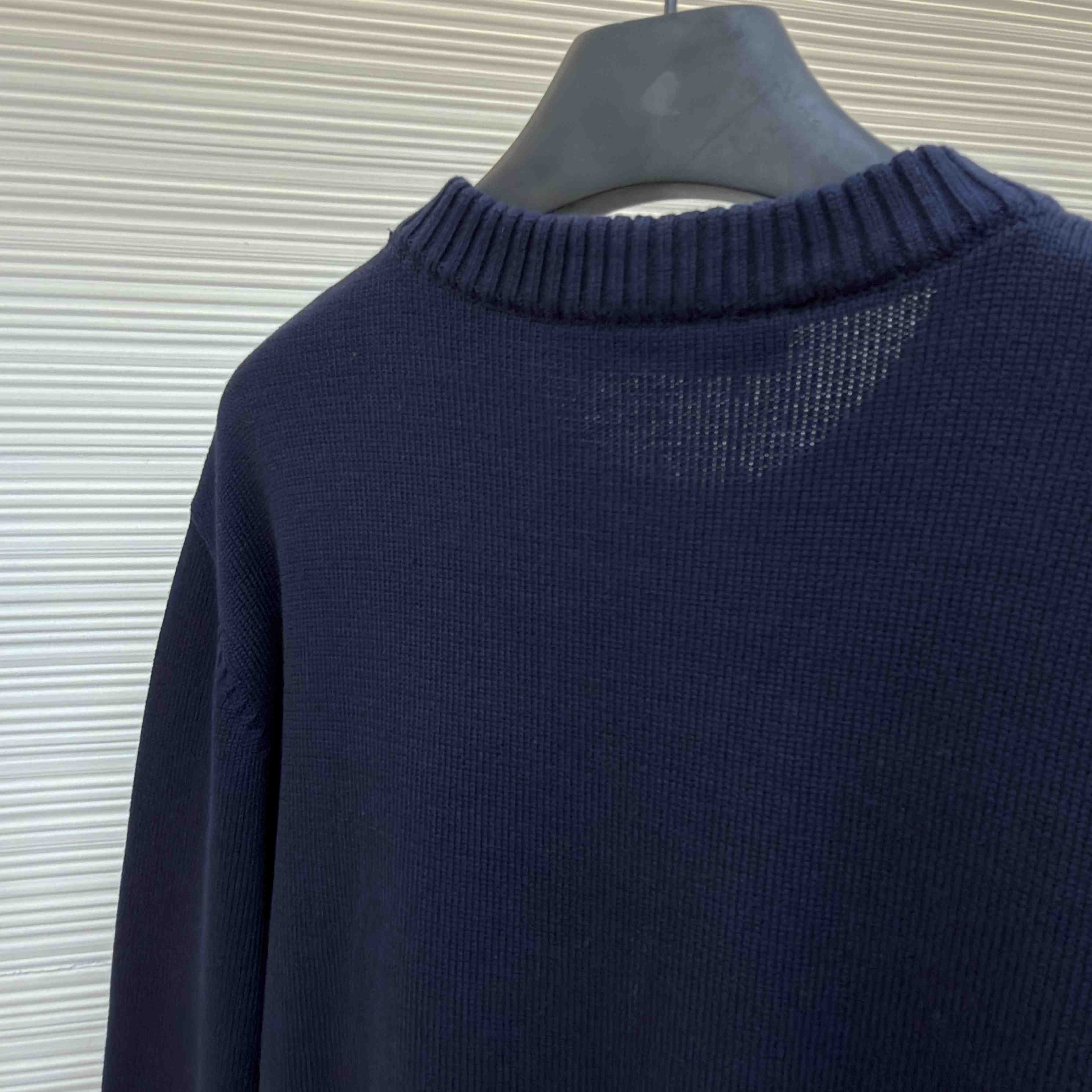 Gucci  Signature Crest Pullover - DesignerGu