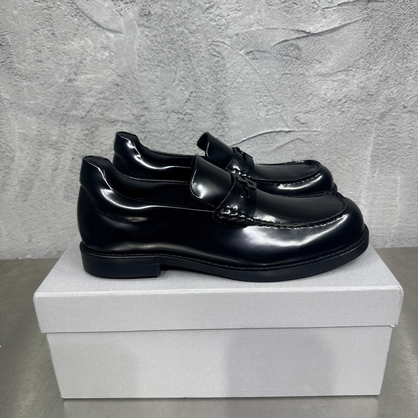 Balenciaga Comfy Loafer In Black - DesignerGu