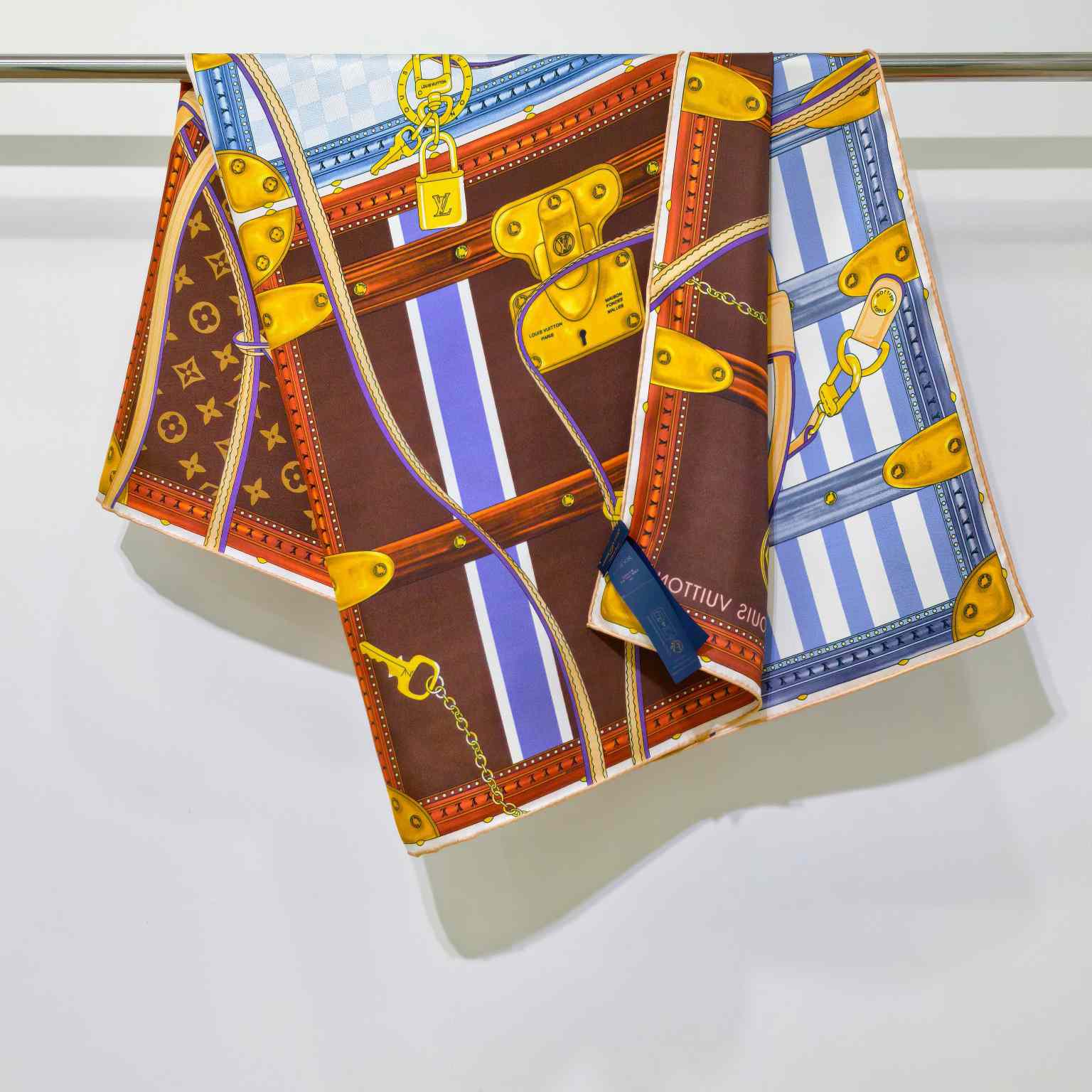 Louis Vuitton Strap And Trunk Square 90 M97960 - DesignerGu