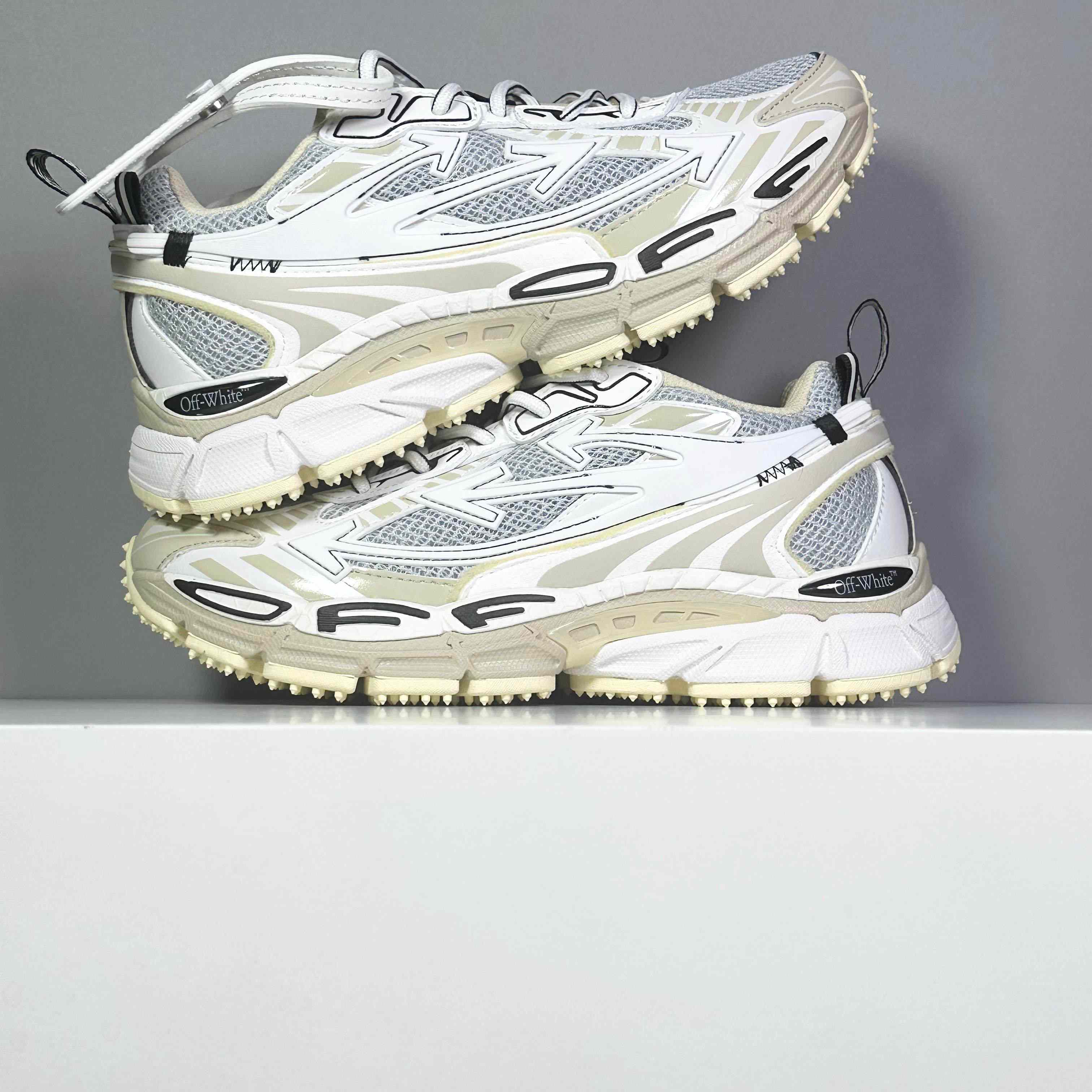 Off-White Be Right Back Sneakers - DesignerGu