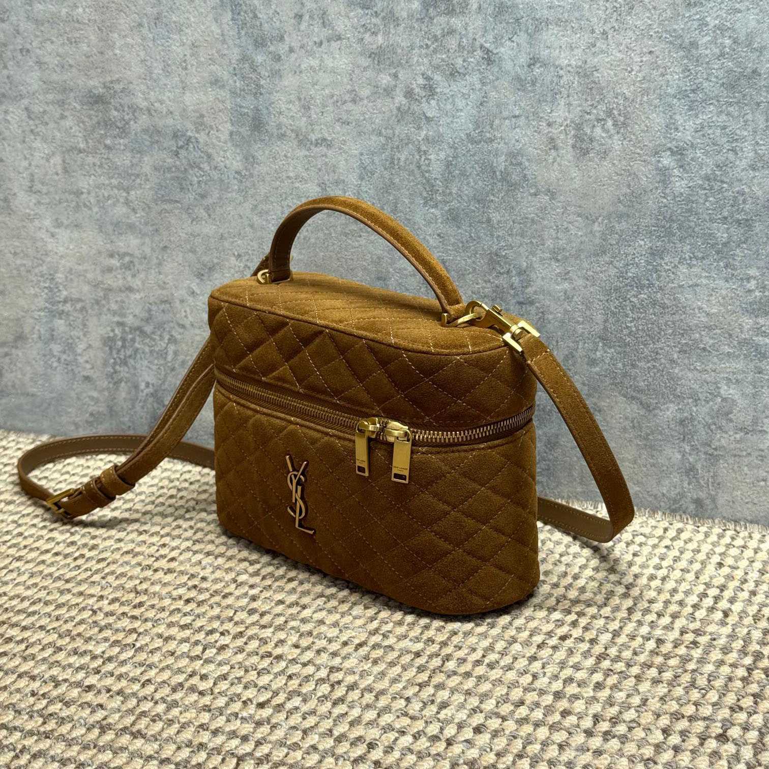 Saint Laurent GABY Vanity large In Suede - DesignerGu