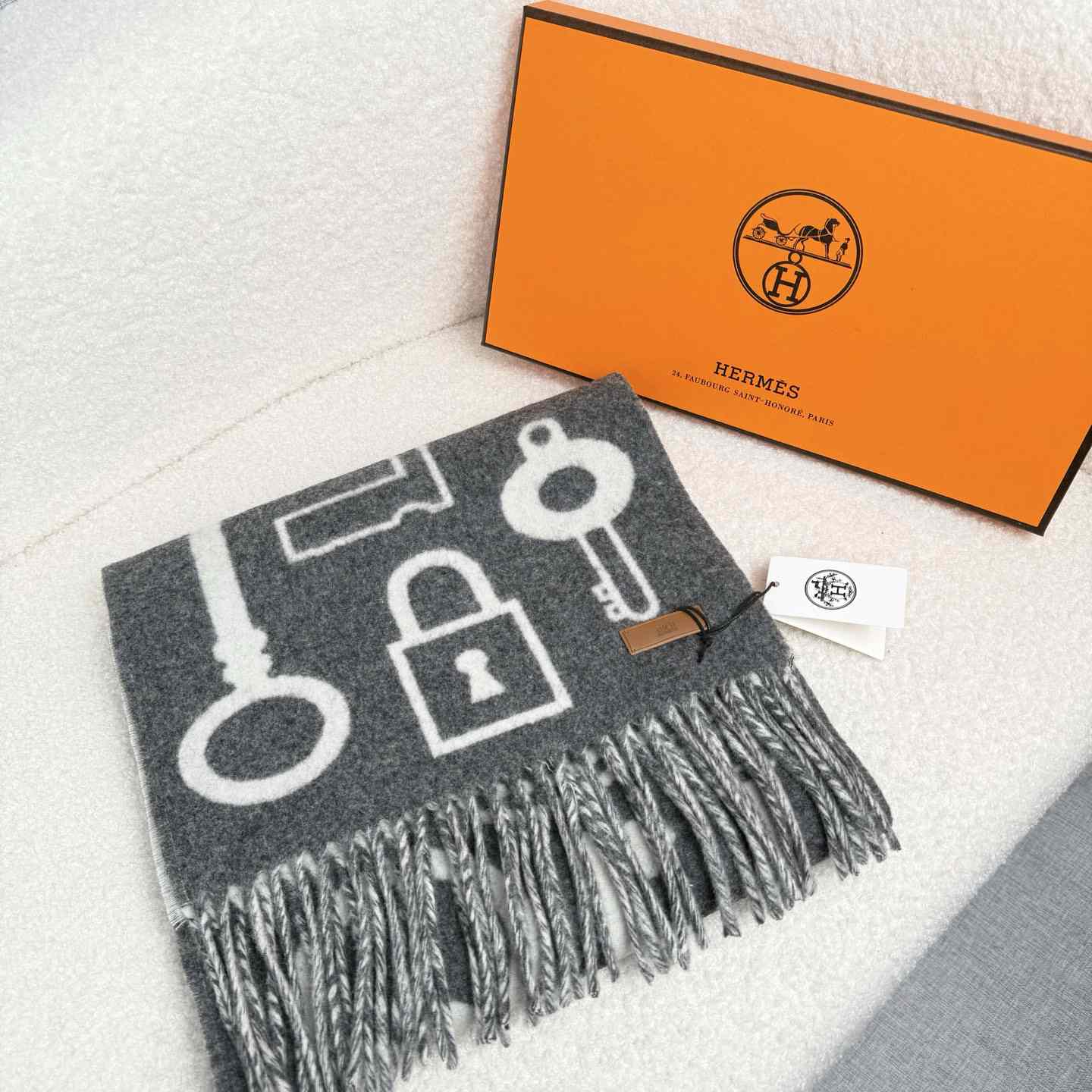 Hermes Casaque Porte-Clefs Scarf - DesignerGu