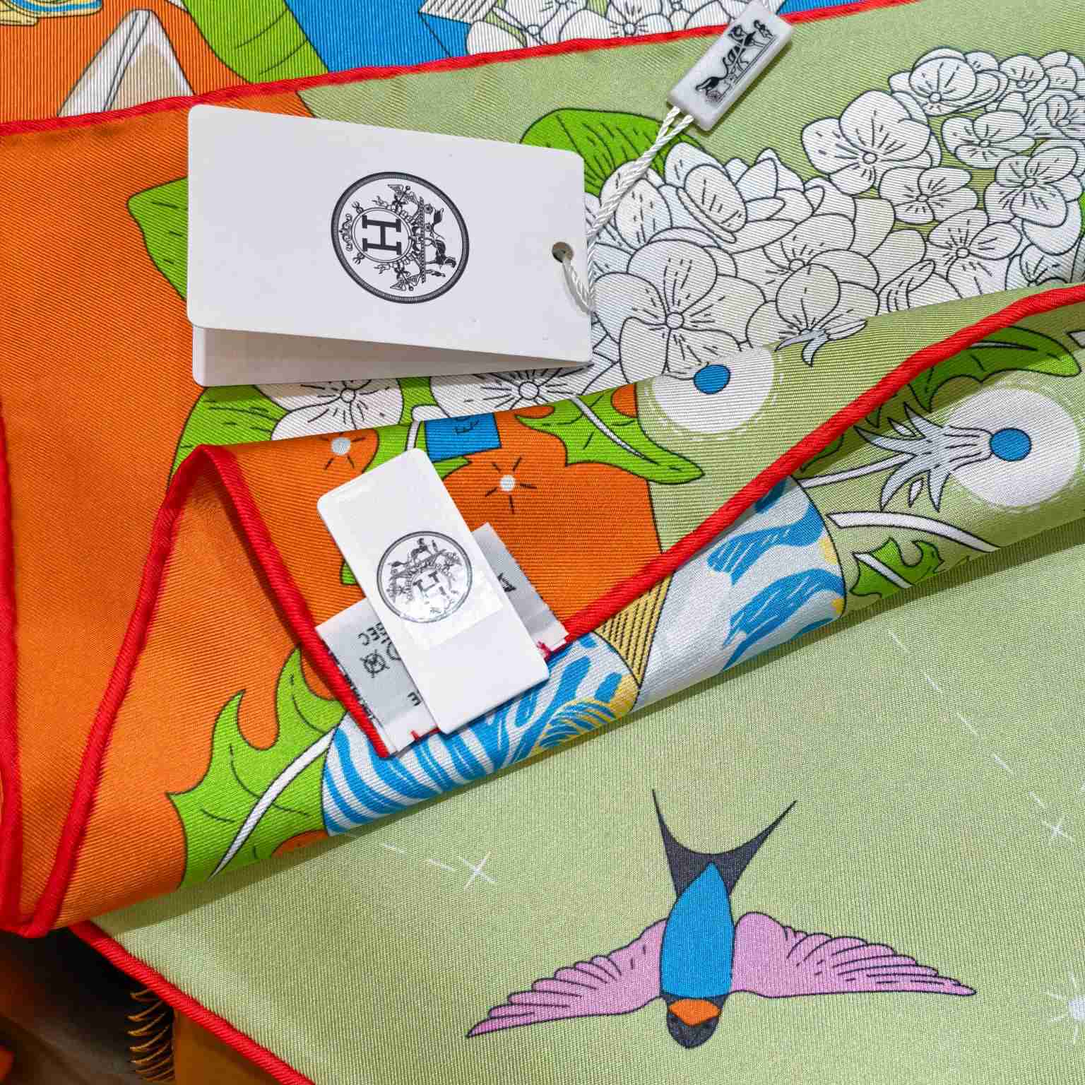 Hermes L'Esprit s'Envole Scarf 90 - DesignerGu