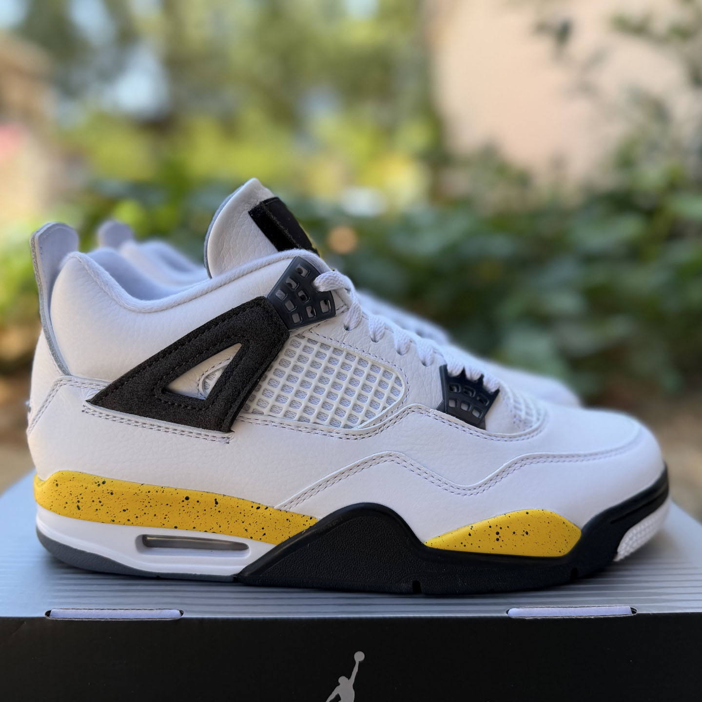  Air Jordan 4 Retro Tour Yellow  IO2463-102  - DesignerGu