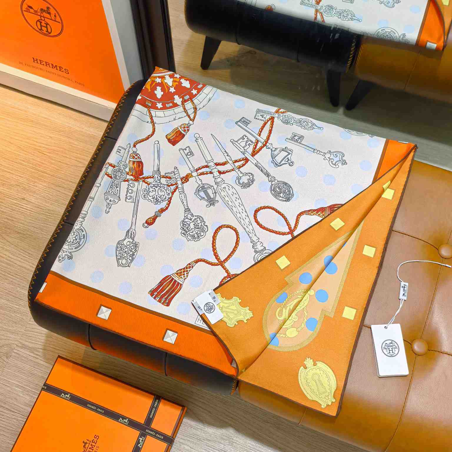 Hermes Les Cles Double Face Scarf 90 - DesignerGu