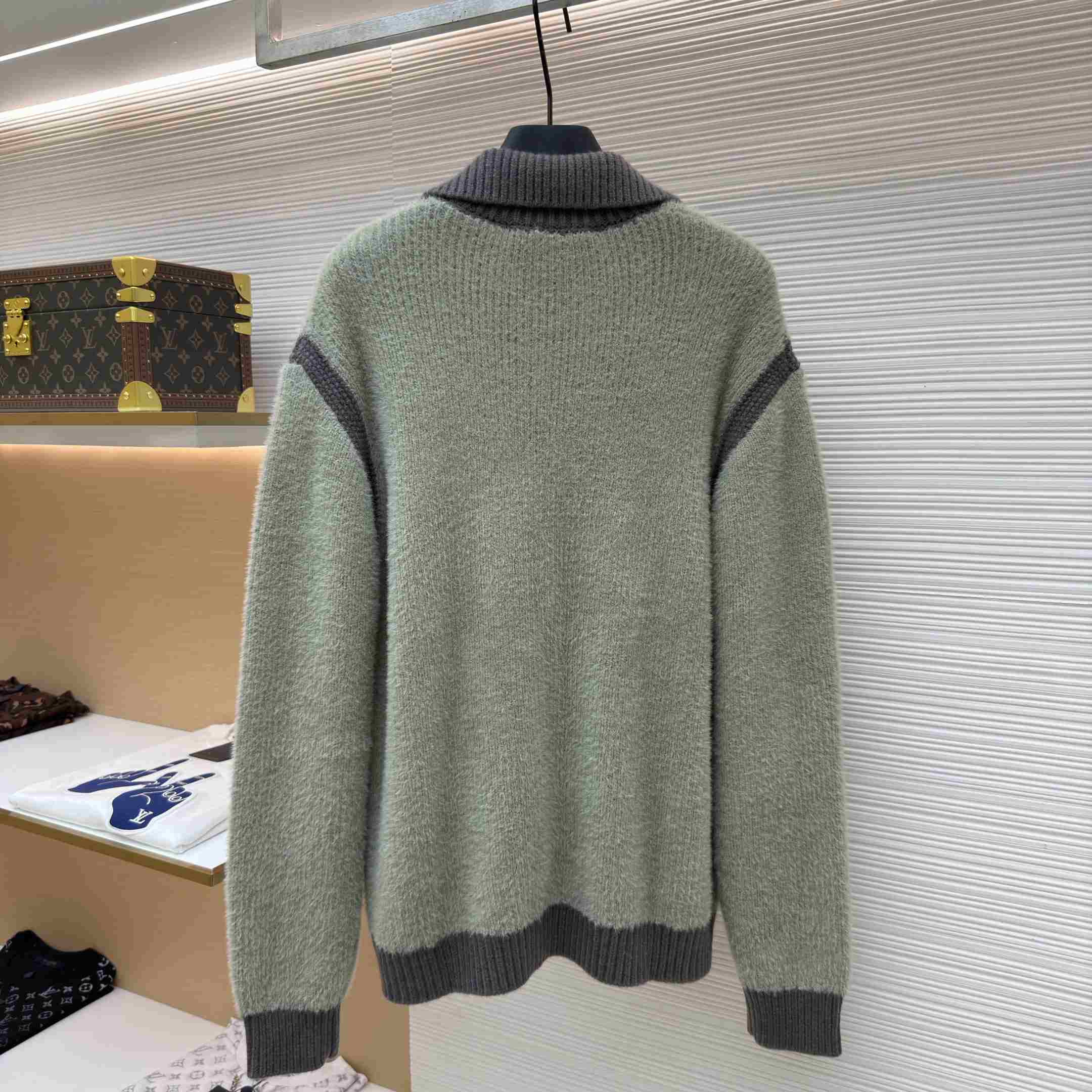 Louis Vuitton Zippered Textured Overshirt 1AKLVI - DesignerGu