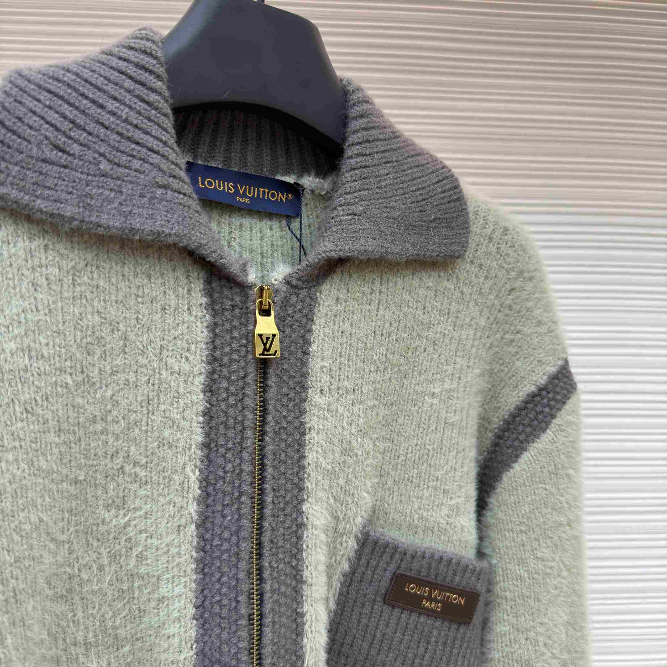 Louis Vuitton Zippered Textured Overshirt 1AKLVI - DesignerGu
