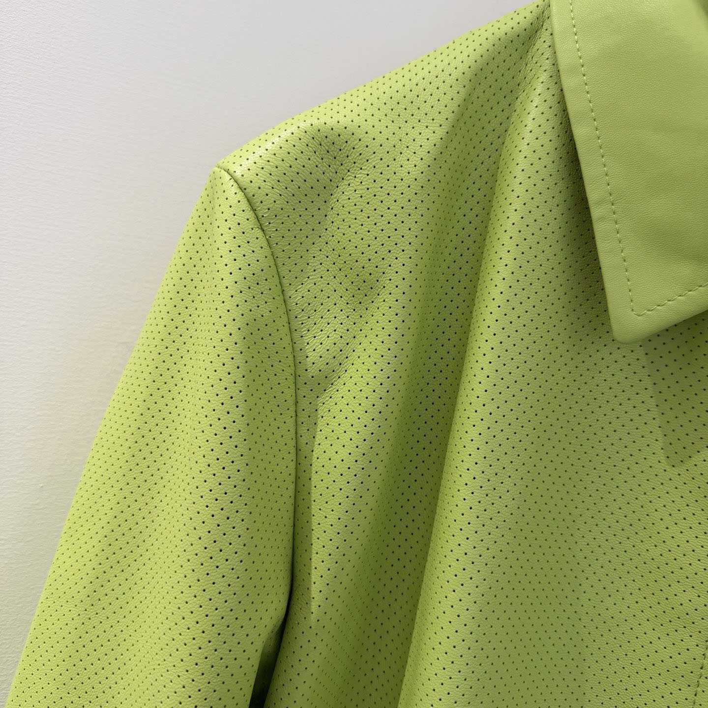 Tom Ford  Reversible Leather And Nylon Jacket - DesignerGu
