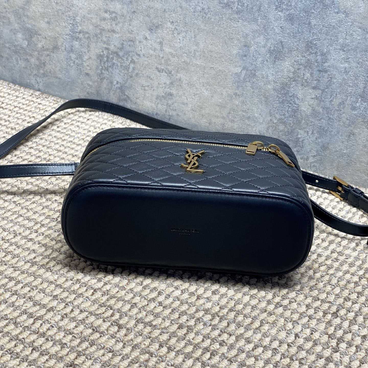 Saint Laurent GABY Vanity Large In Lambskin - DesignerGu