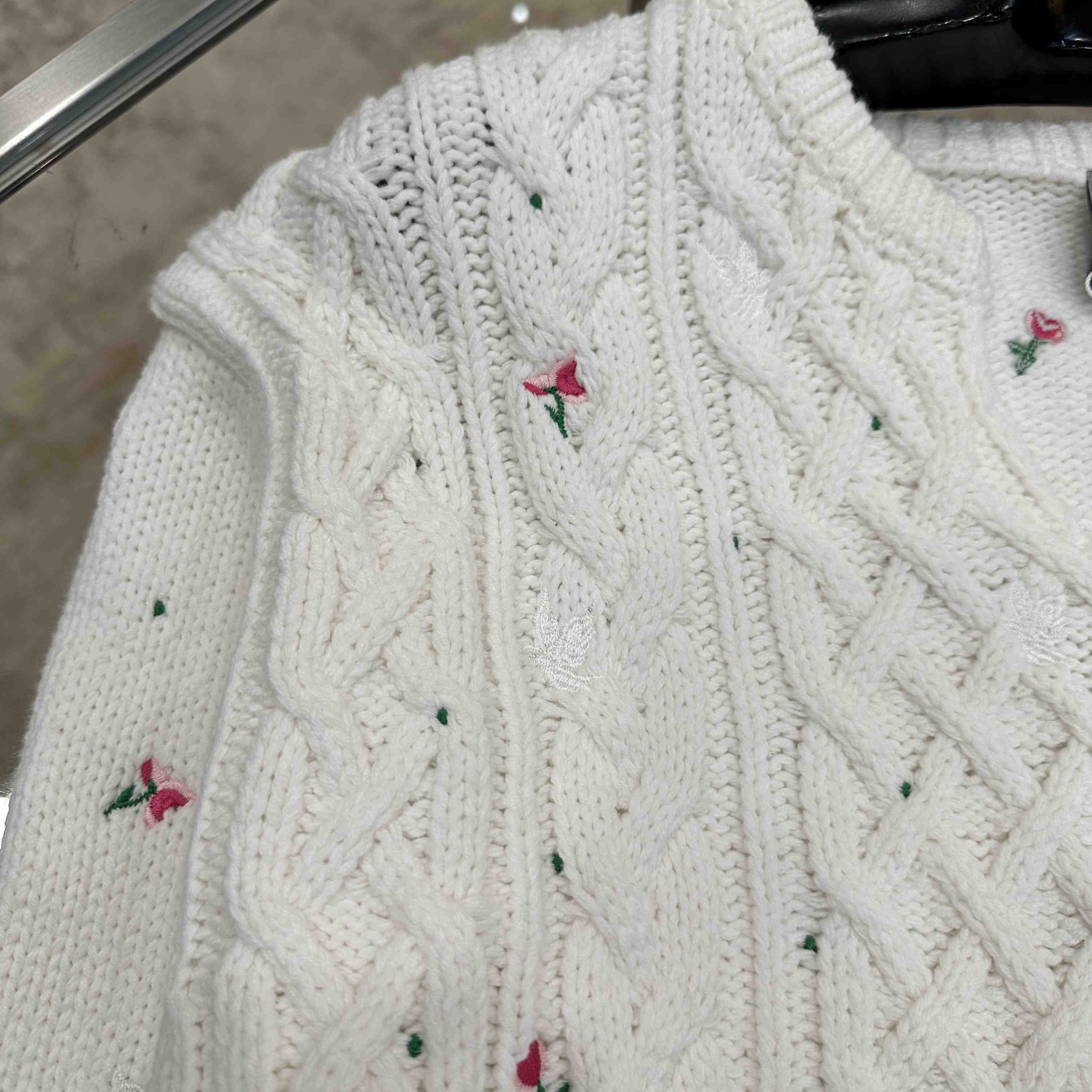 Dior Sweater With Floral Embroidery - DesignerGu
