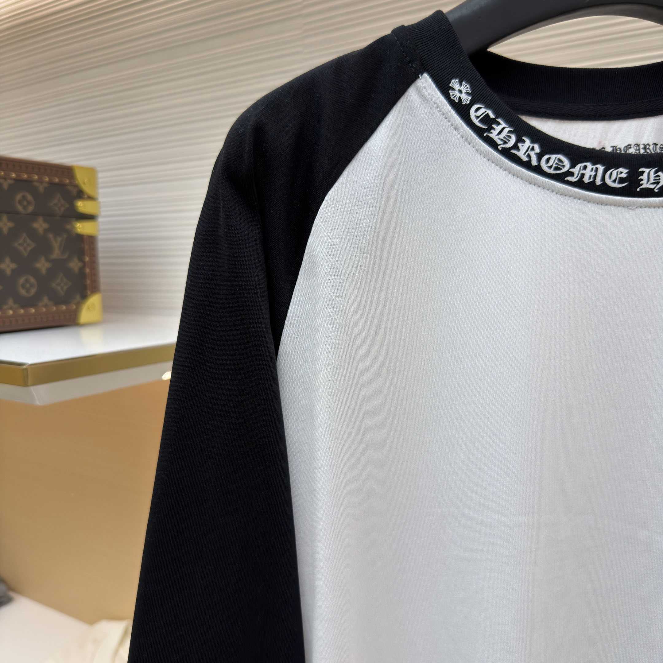 Chrome Hearts  Horseshoe Neck Logo Raglan T-Shirt - DesignerGu
