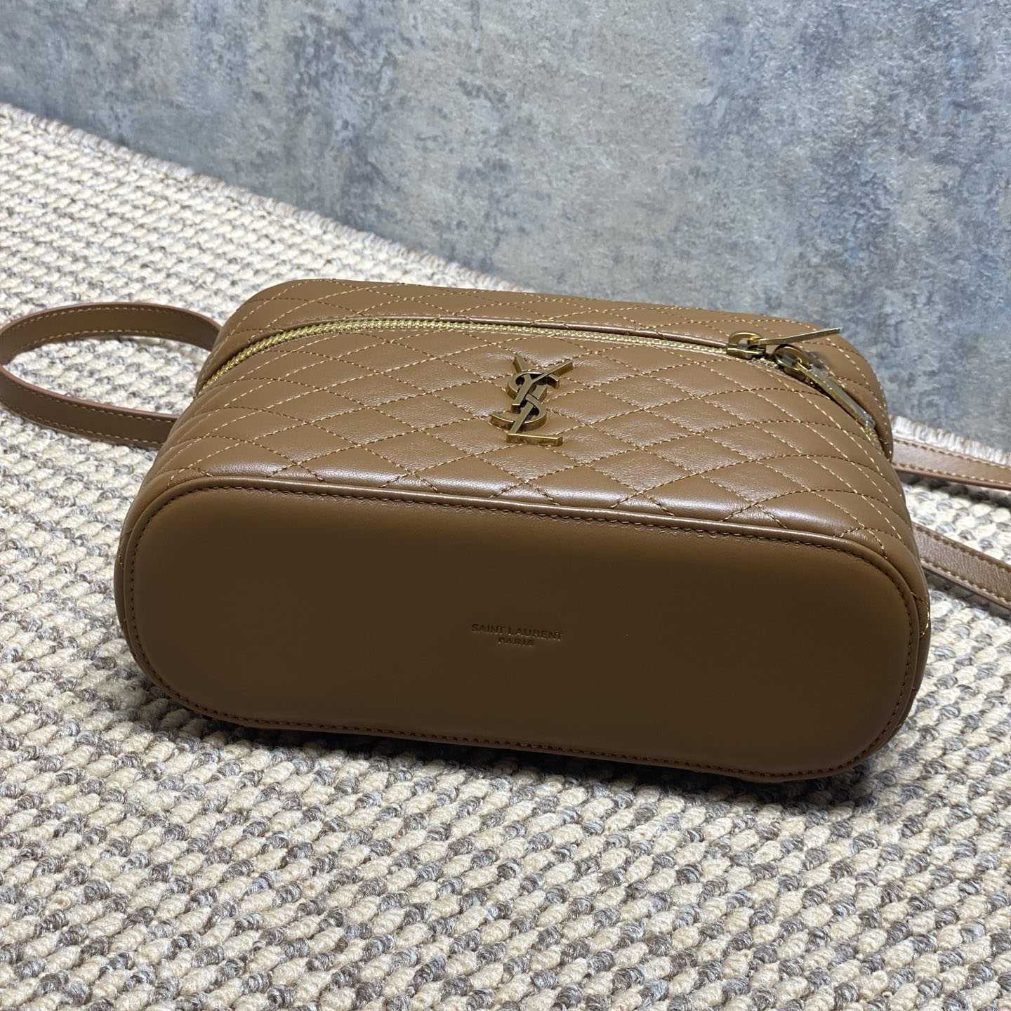 Saint Laurent GABY Vanity Large In Lambskin - DesignerGu