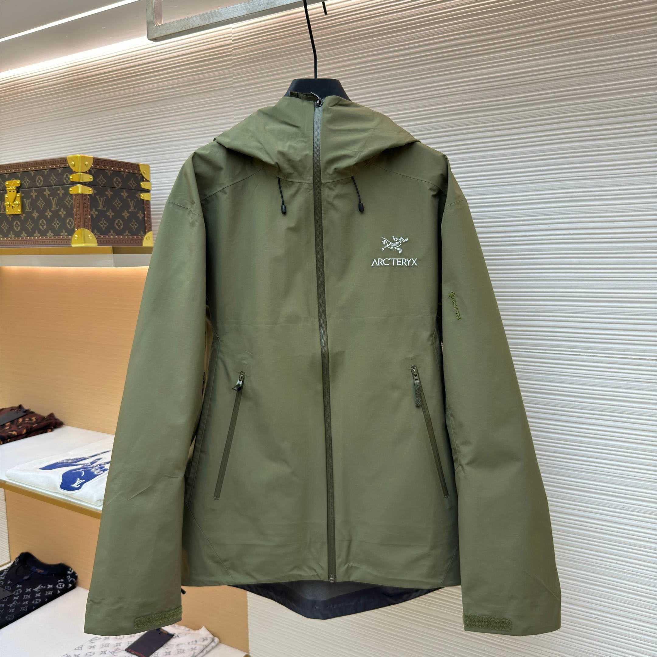 Arc'teryx Beta LT Jacket  - DesignerGu