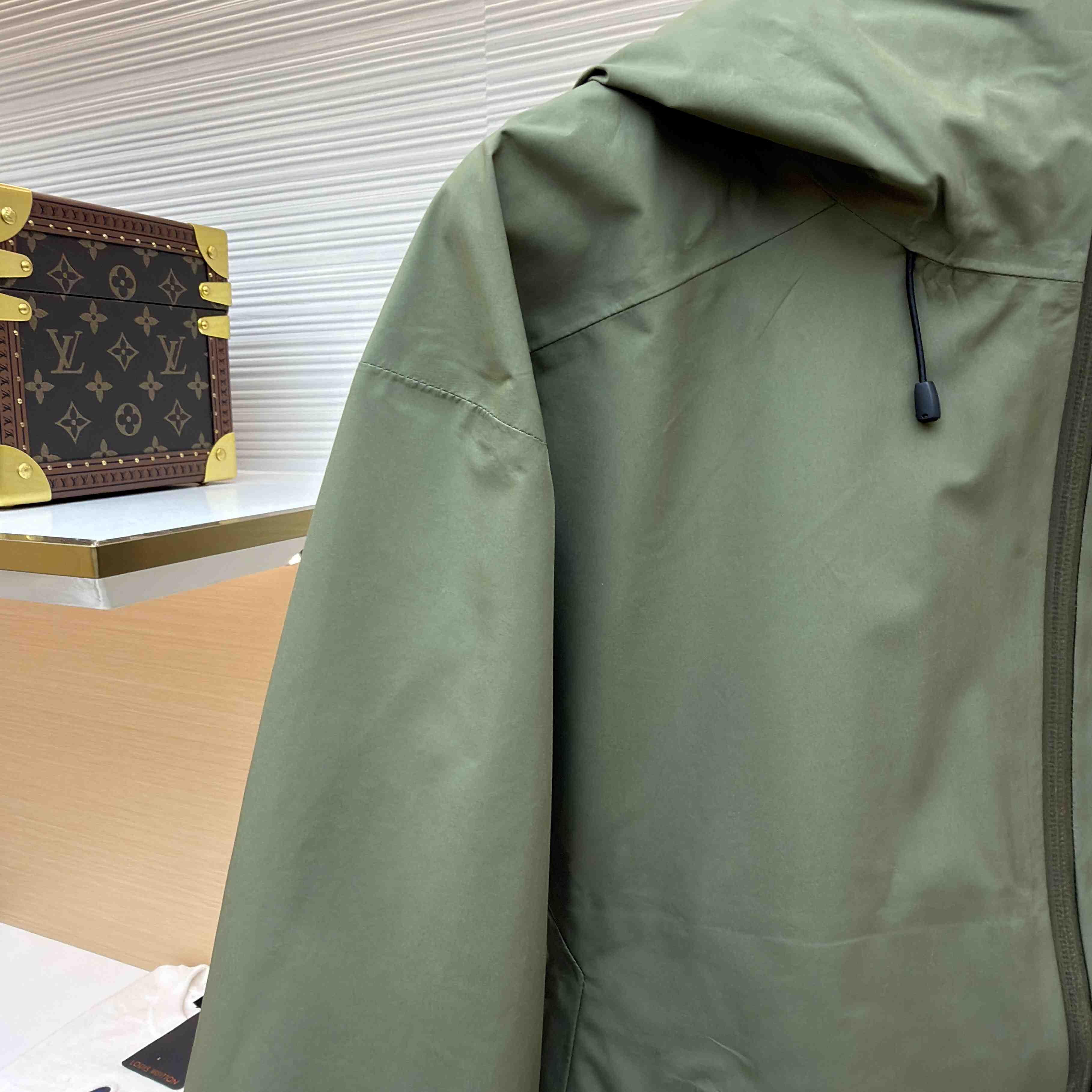 Arc'teryx Beta LT Jacket  - DesignerGu