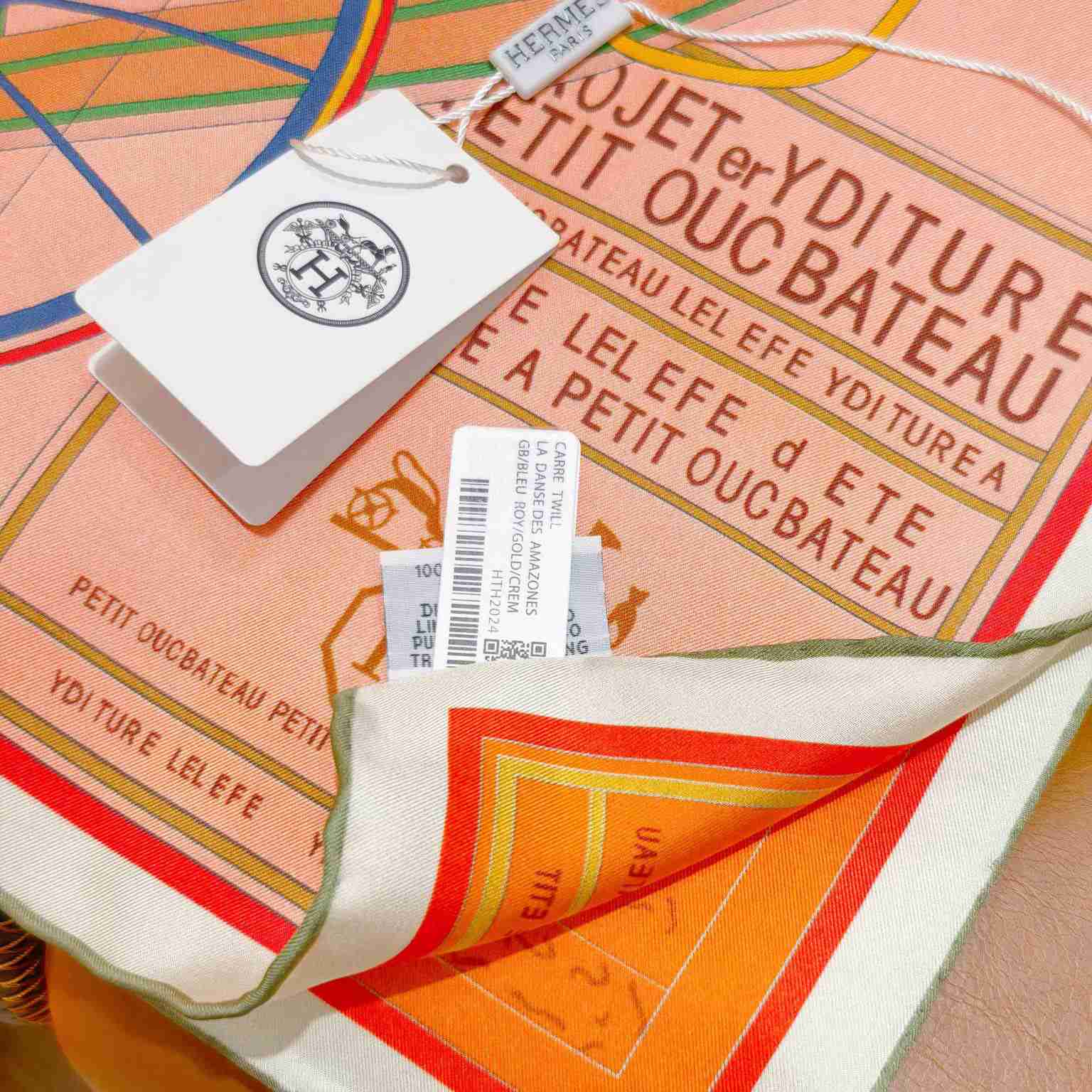 Hermes Petit Duc Double Face Scarf 90 - DesignerGu