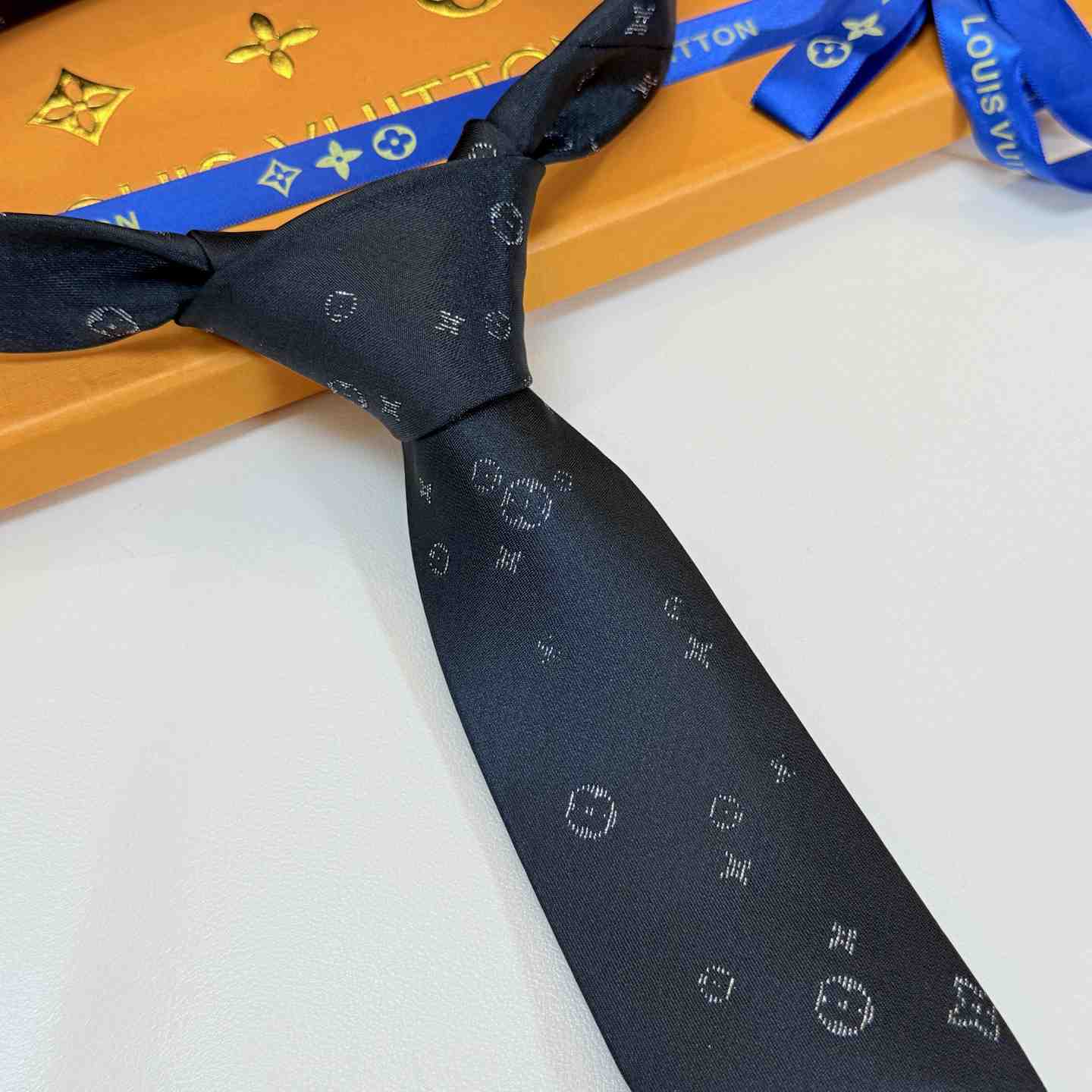 Louis Vuitton LV Starry Night Tie M79089 - DesignerGu