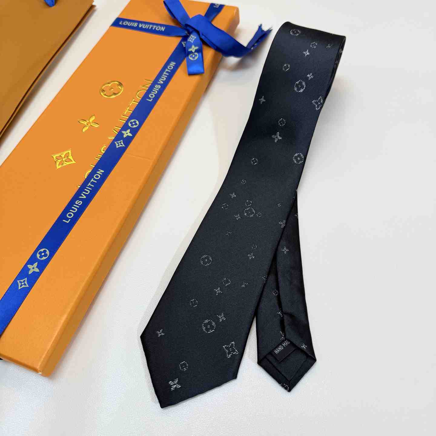 Louis Vuitton LV Starry Night Tie M79089 - DesignerGu